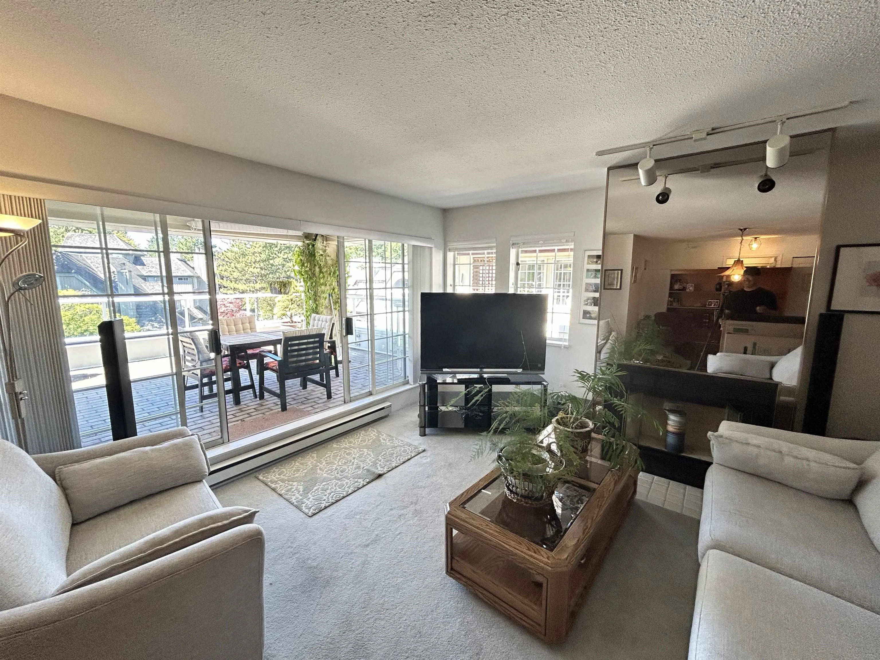 201 3421 Curle Avenue