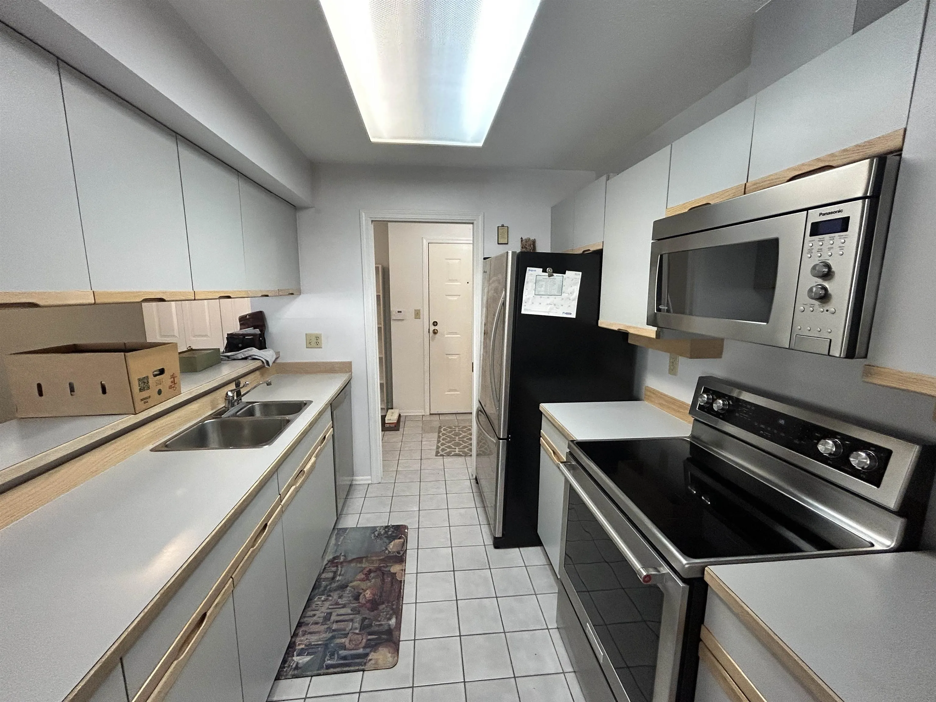 201 3421 Curle Avenue