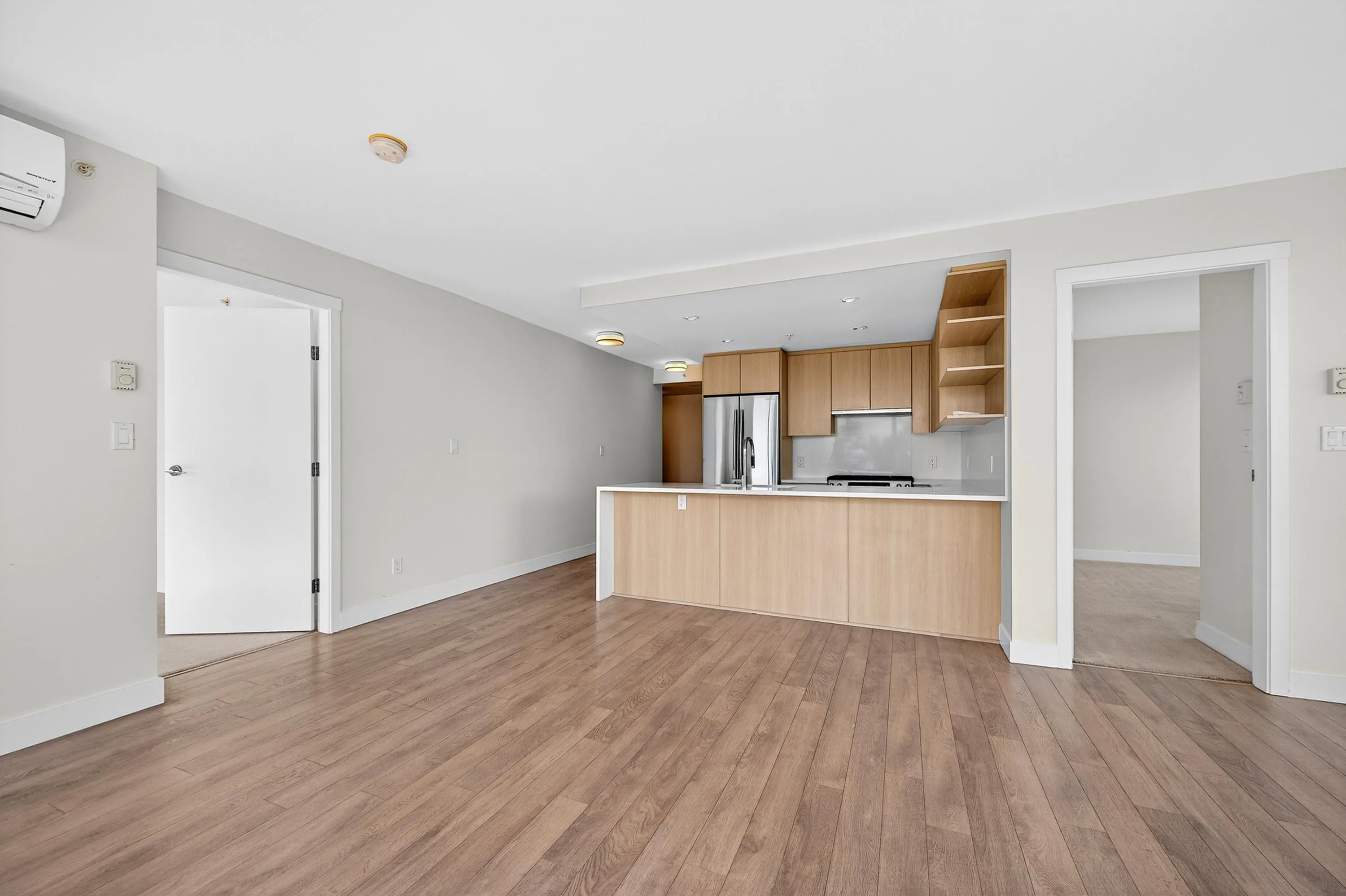 709 8288 Granville Avenue