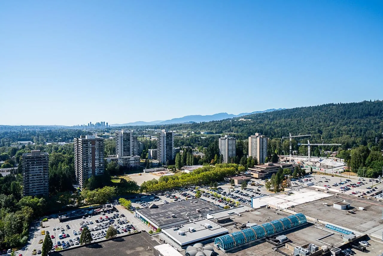 2401 3833 Evergreen Place