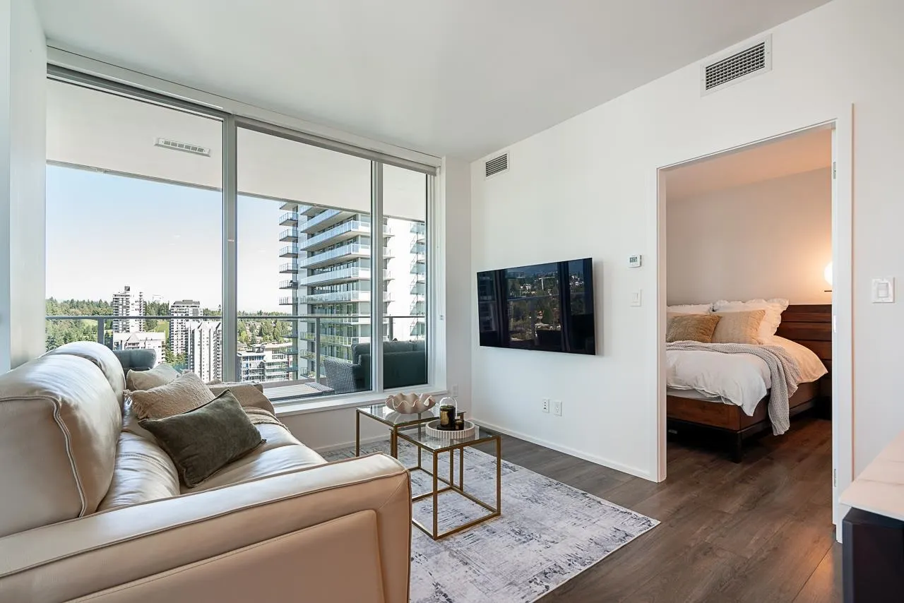 2401 3833 Evergreen Place