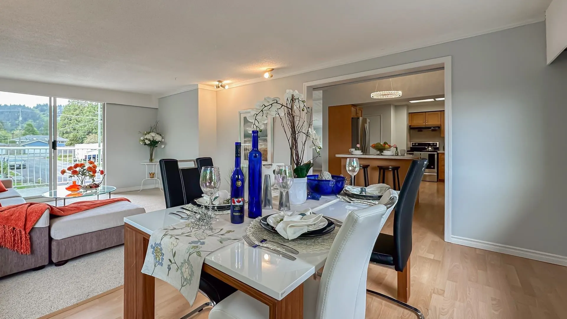 916 Glenacre Court