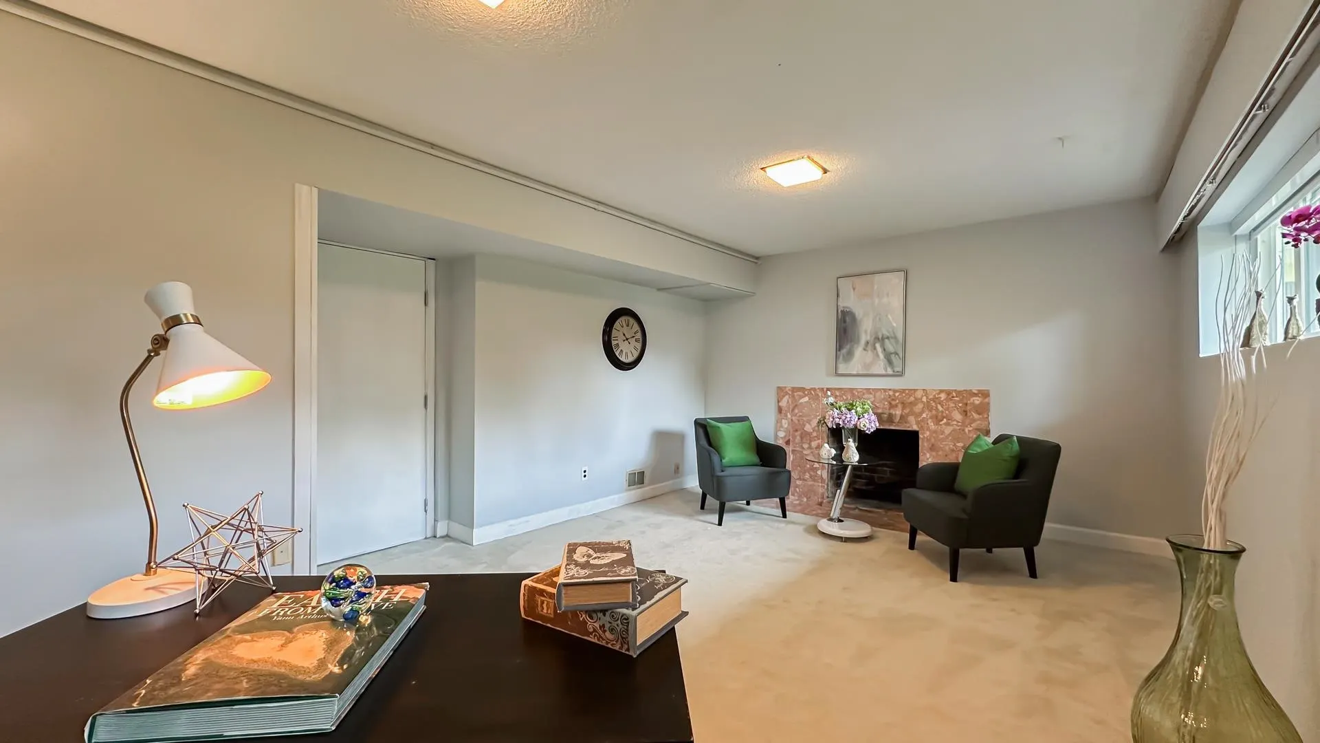 916 Glenacre Court