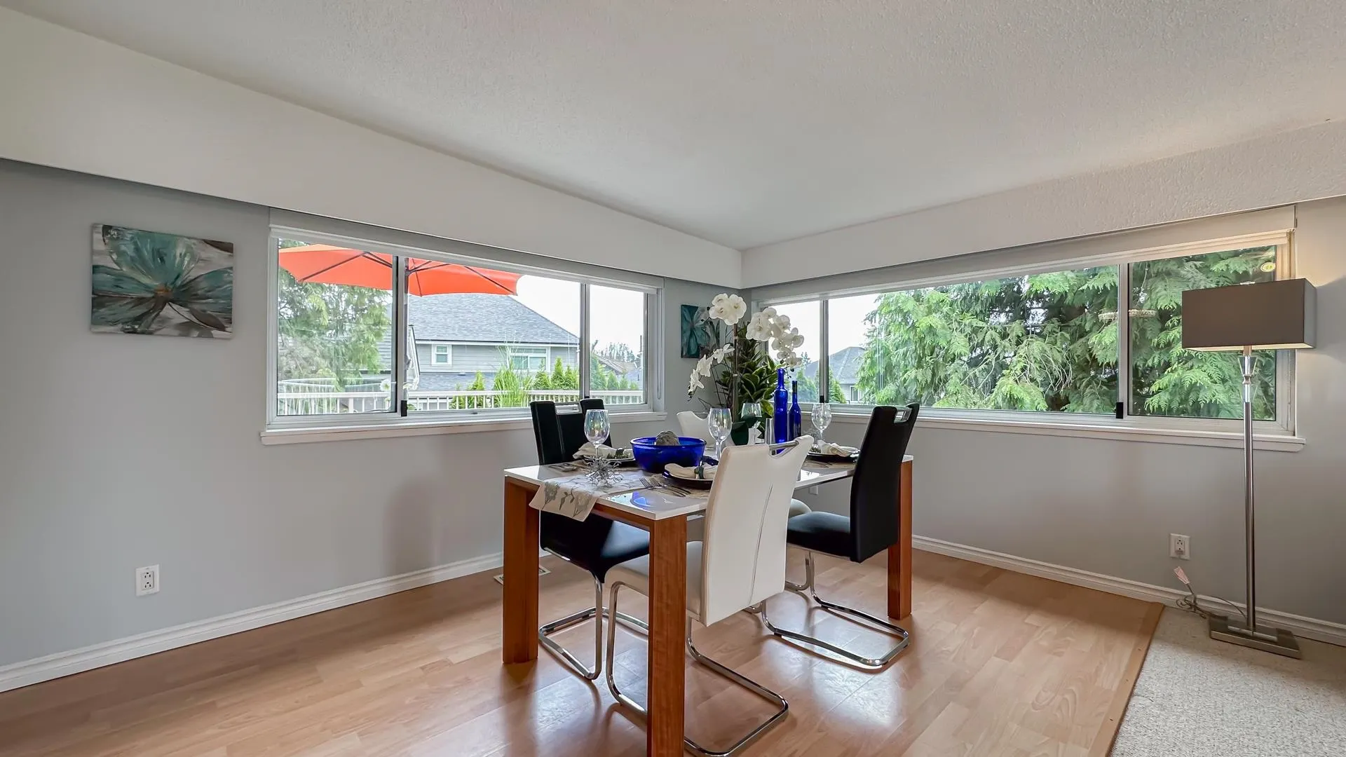916 Glenacre Court