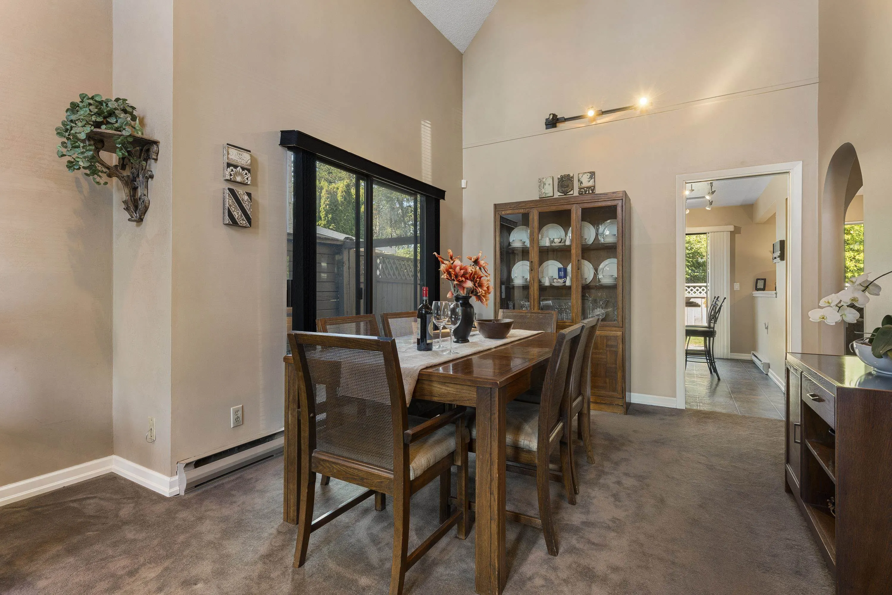 9409 Kingsley Crescent