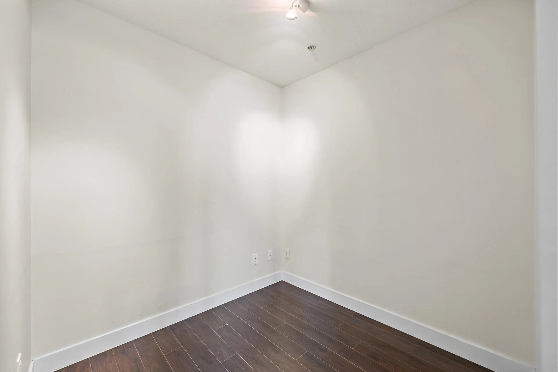 363 15850 26 Avenue