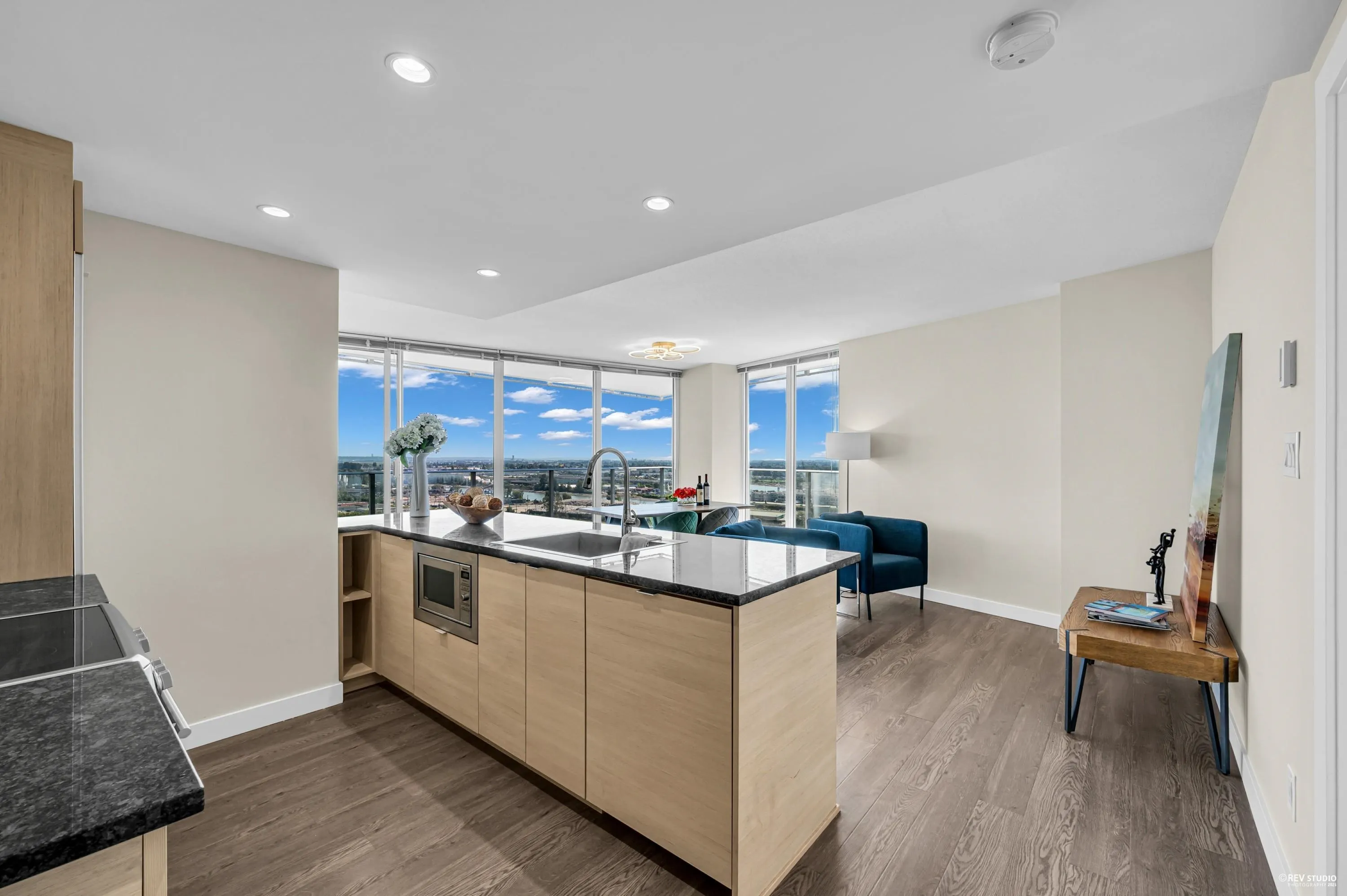 1802 489 Interurban Way