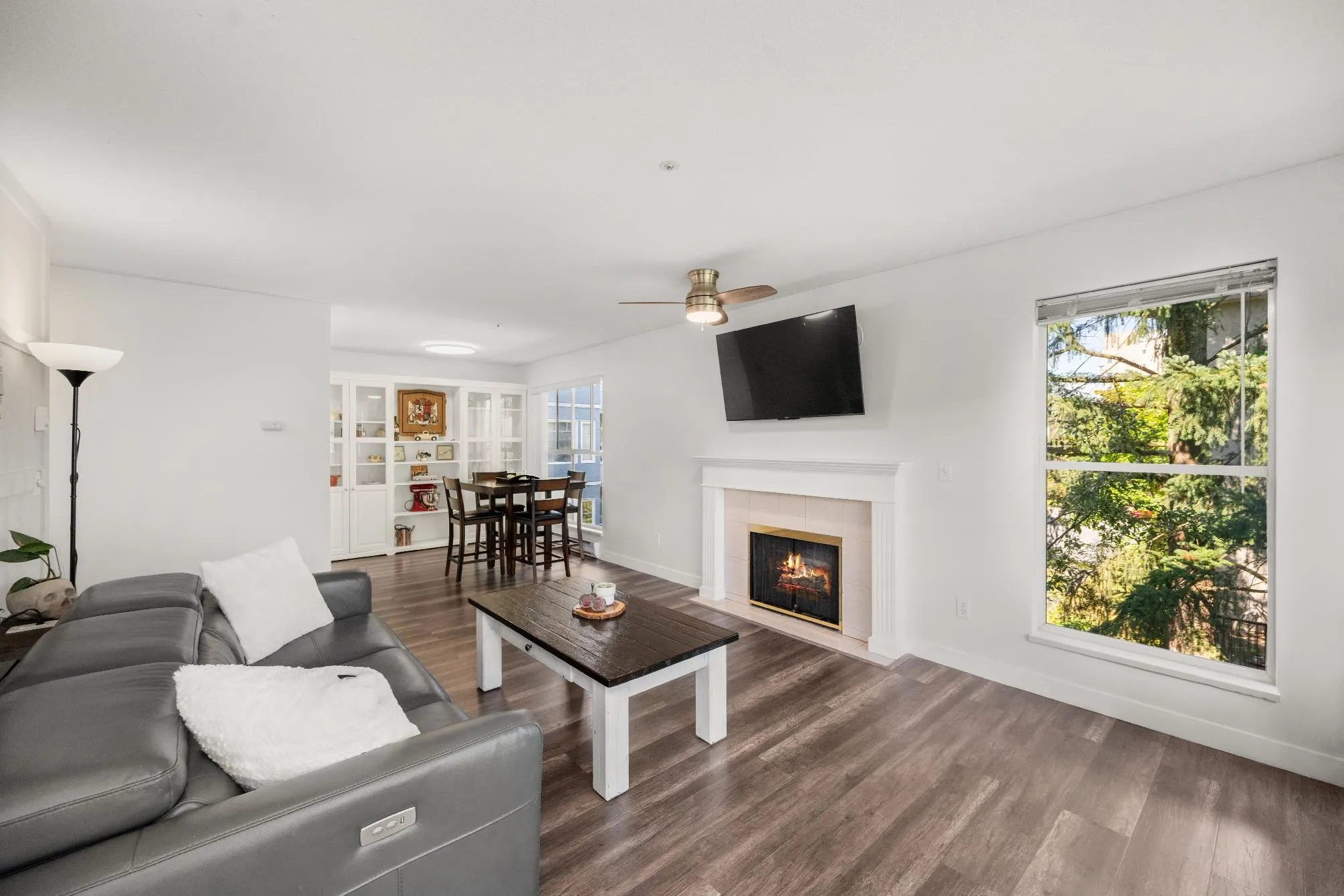 207 20350 54 Avenue