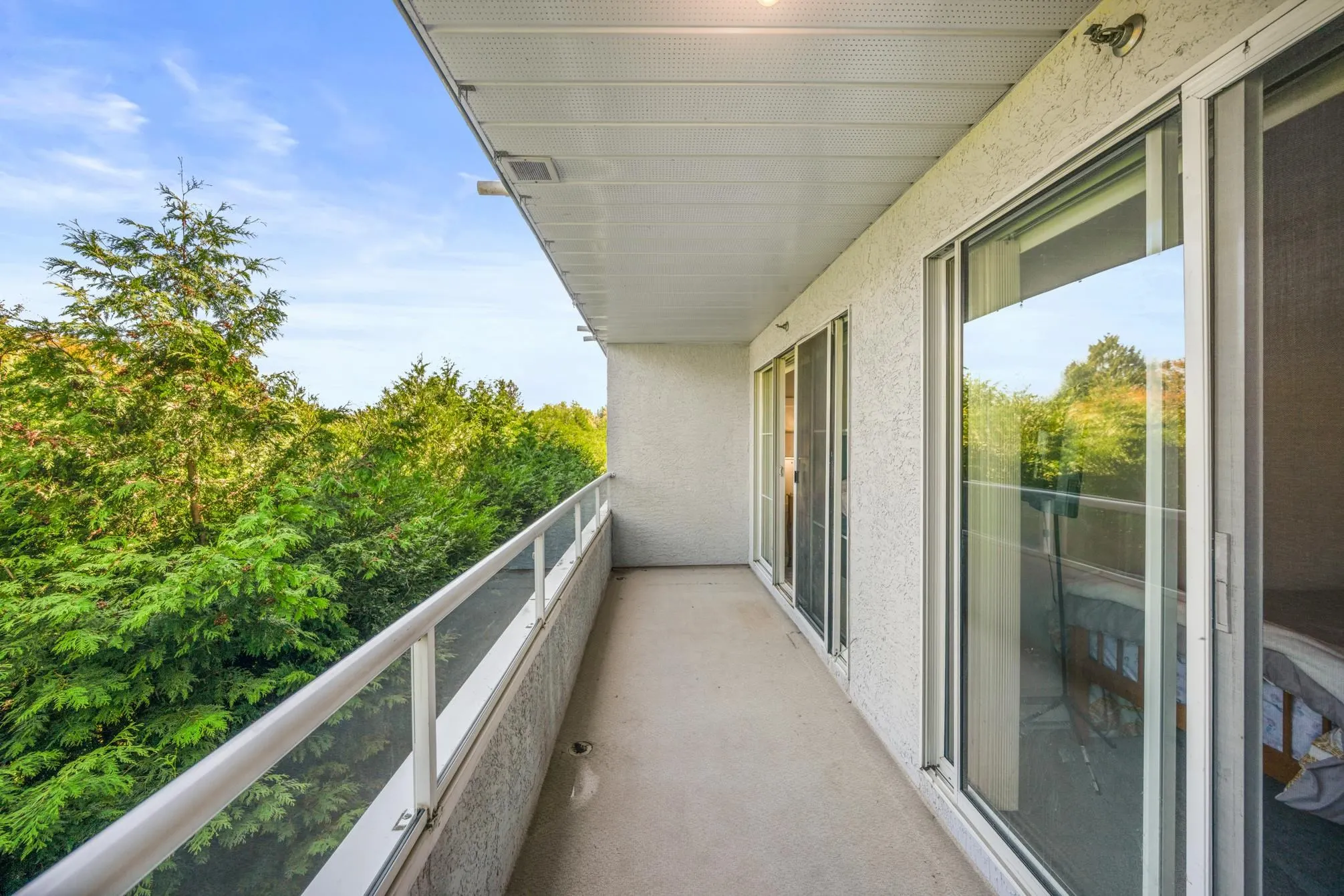207 20350 54 Avenue