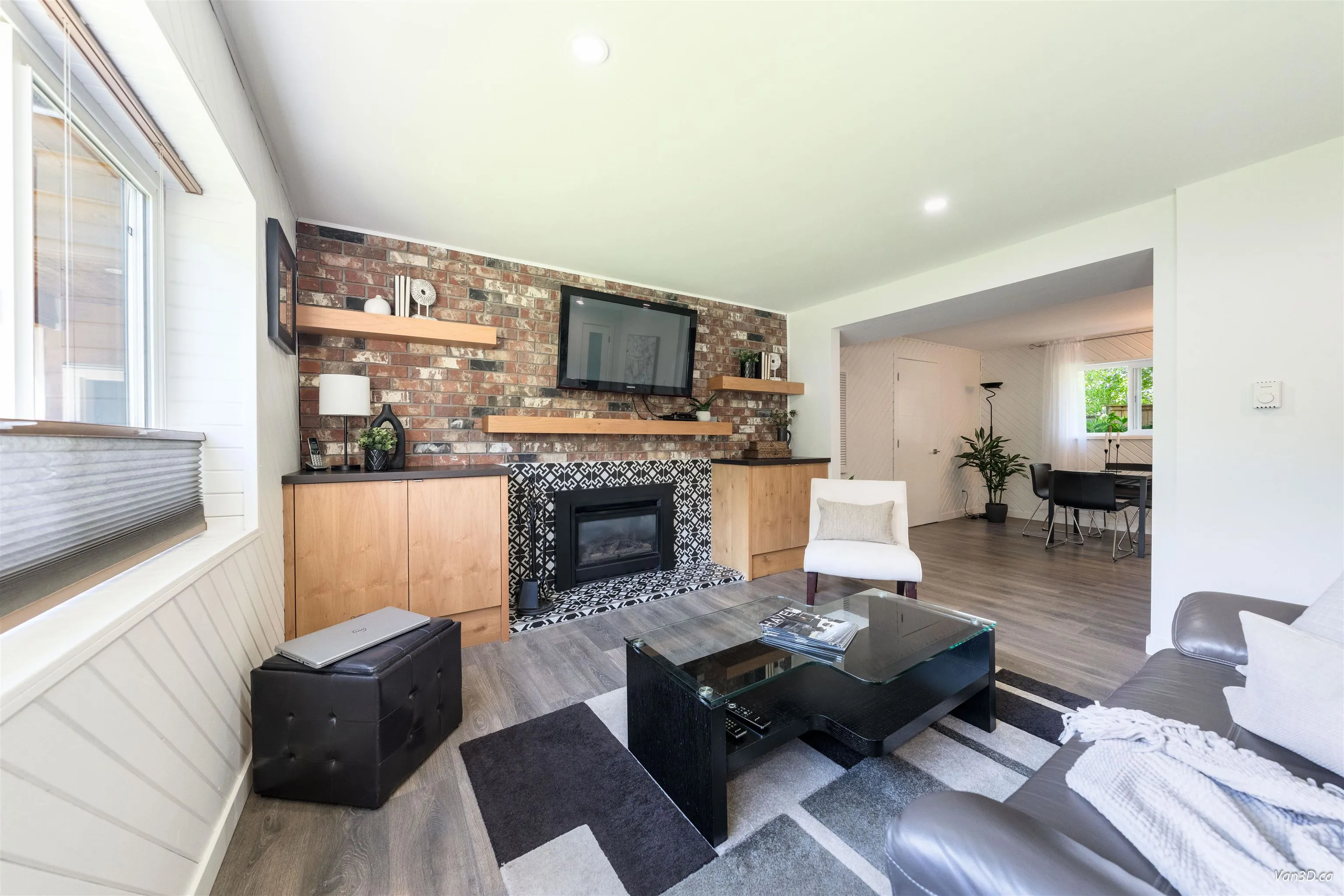 949 Hartford Place