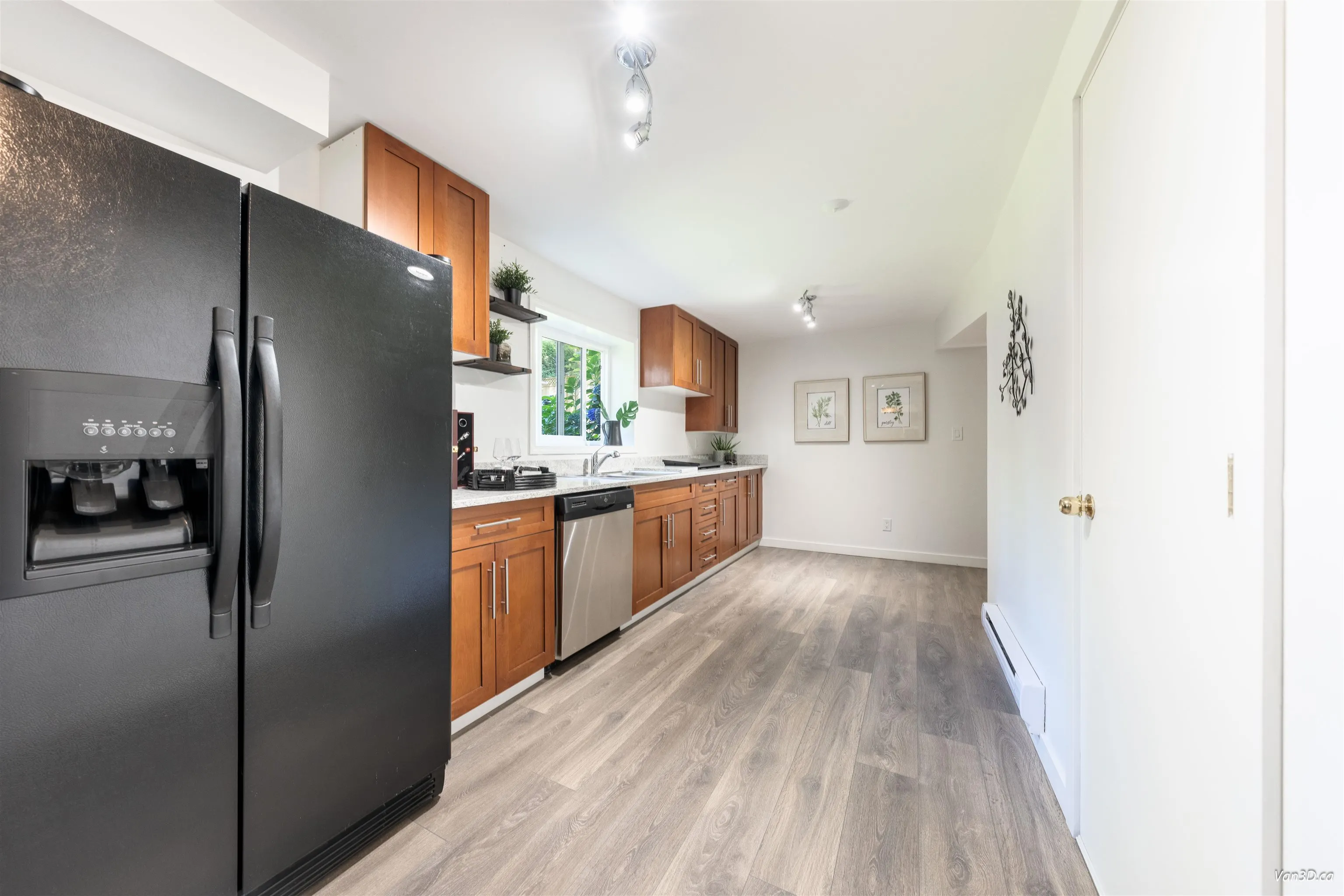 949 Hartford Place