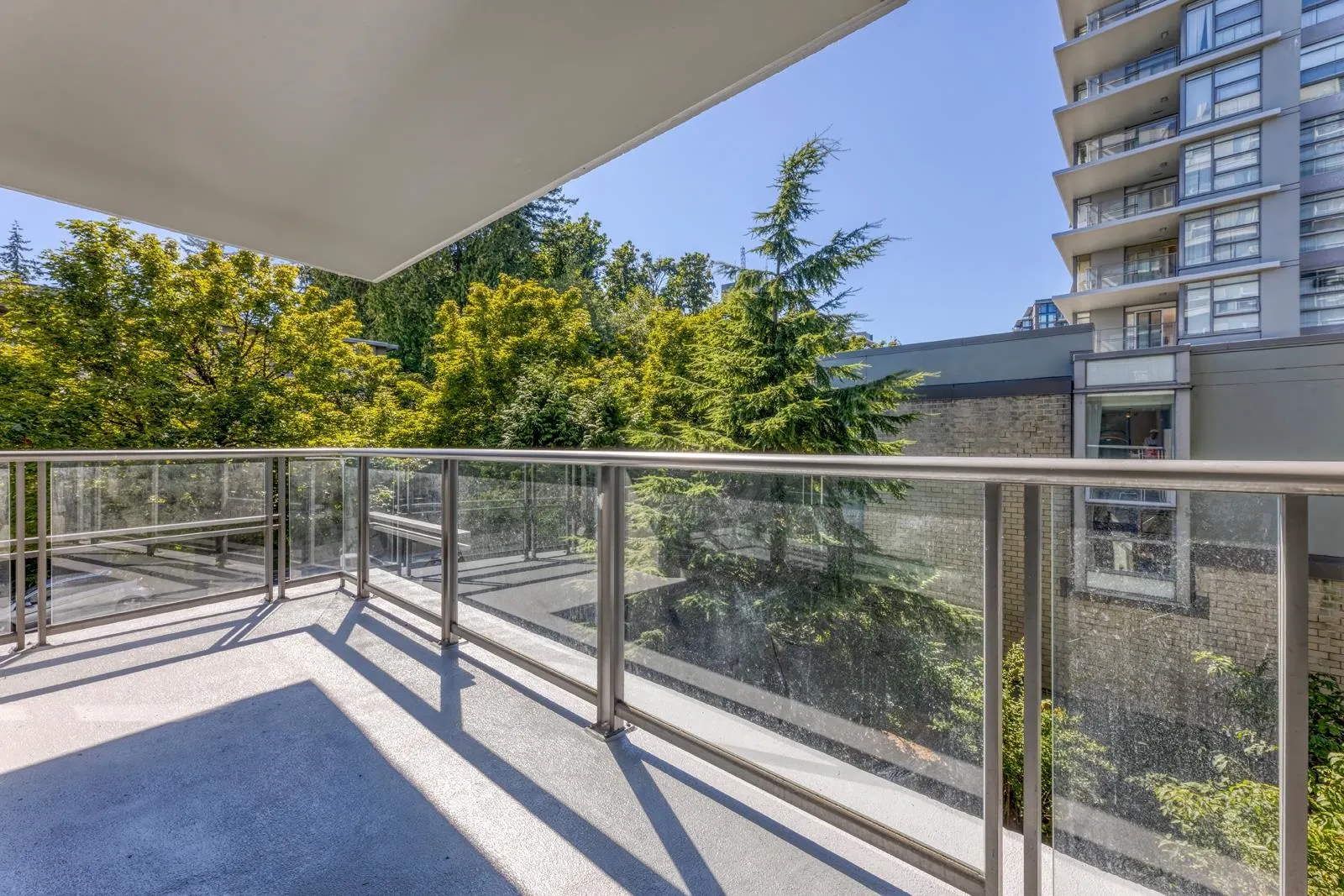 307 9222 University Crescent