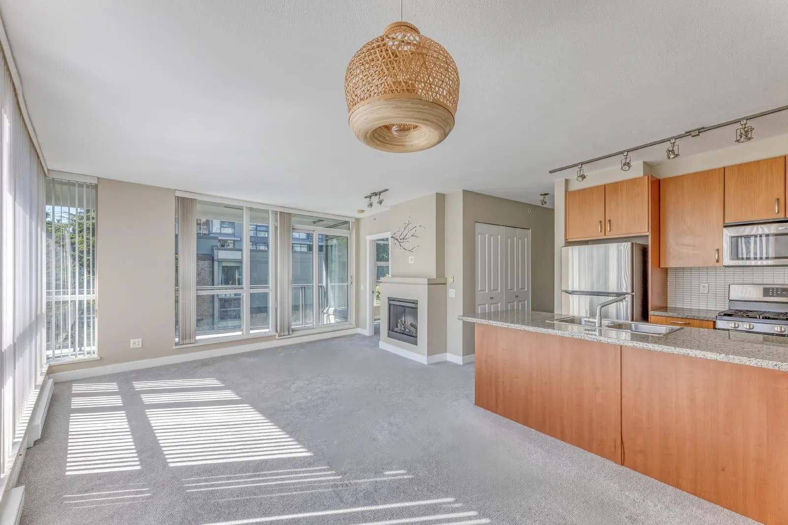 307 9222 University Crescent
