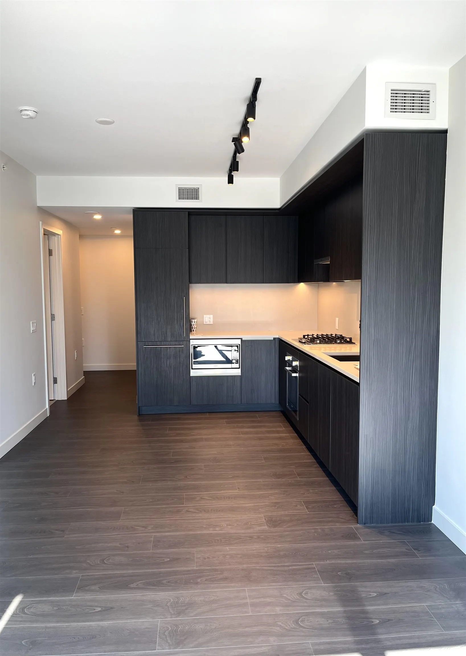 1501 5987 Wilson Avenue