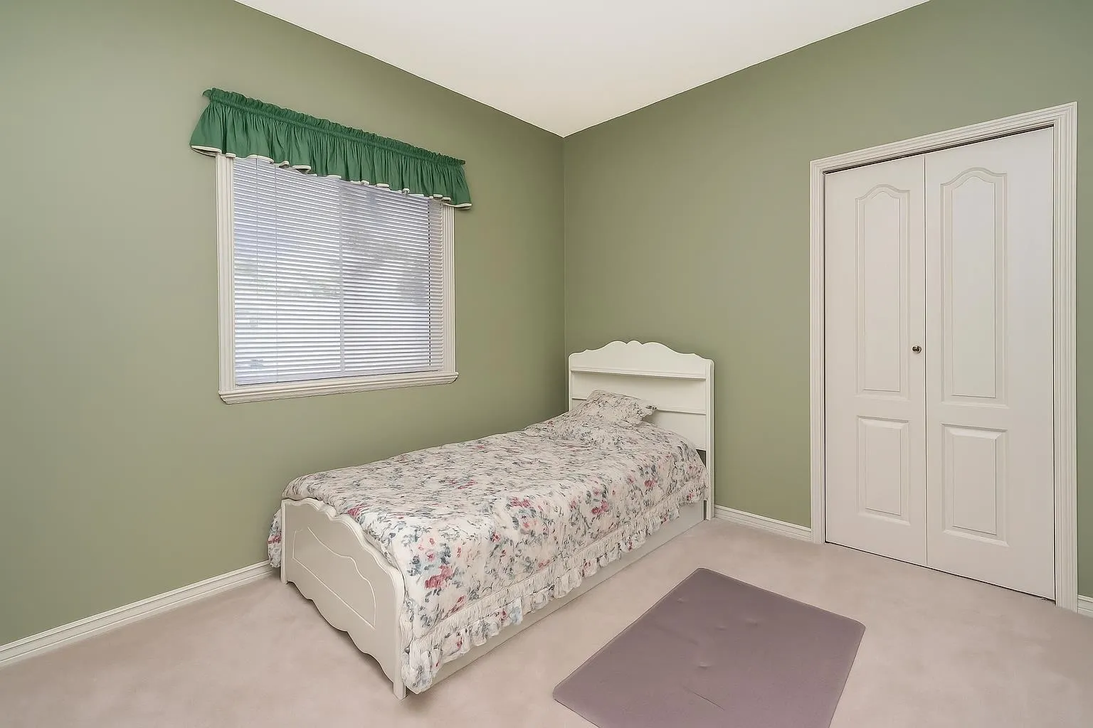 6779 Chateau Court