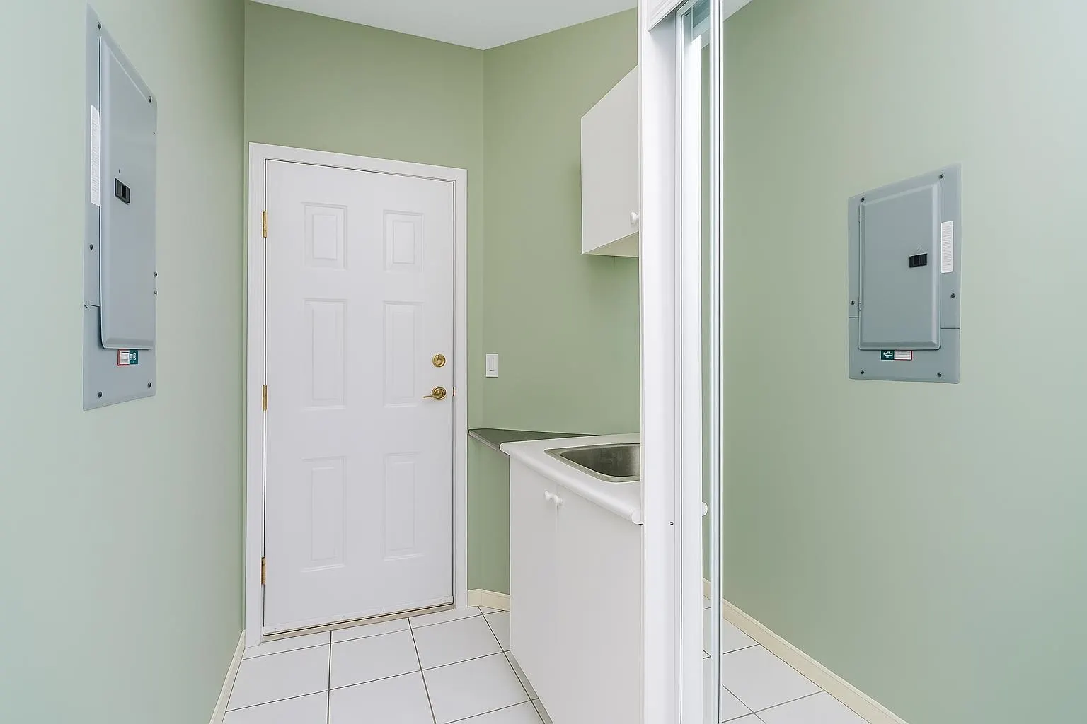 6779 Chateau Court