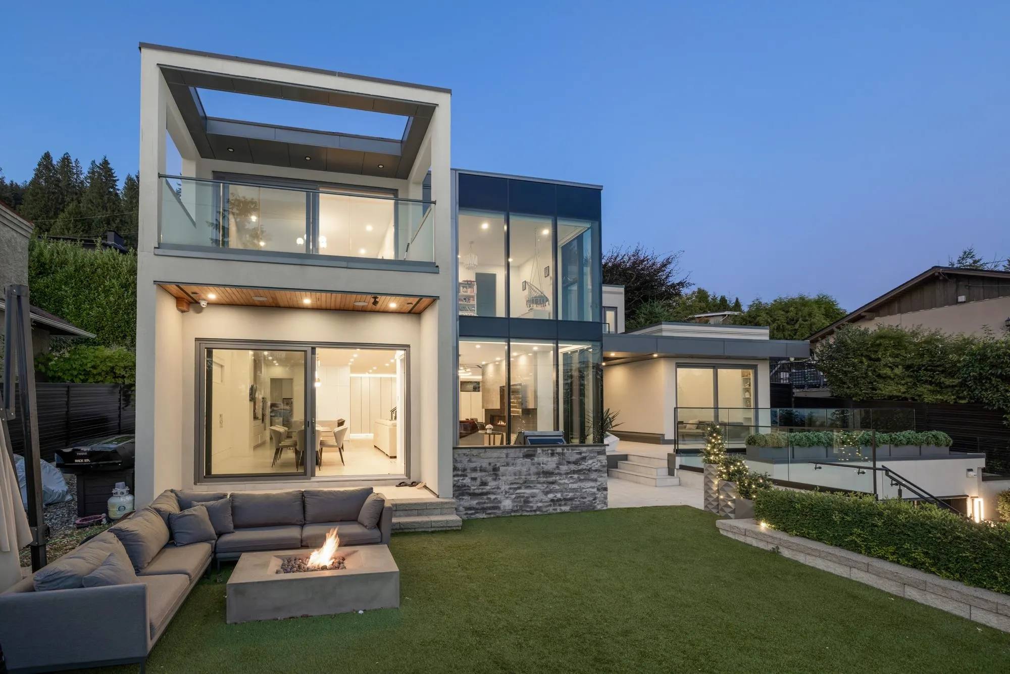 392 Ventura Crescent