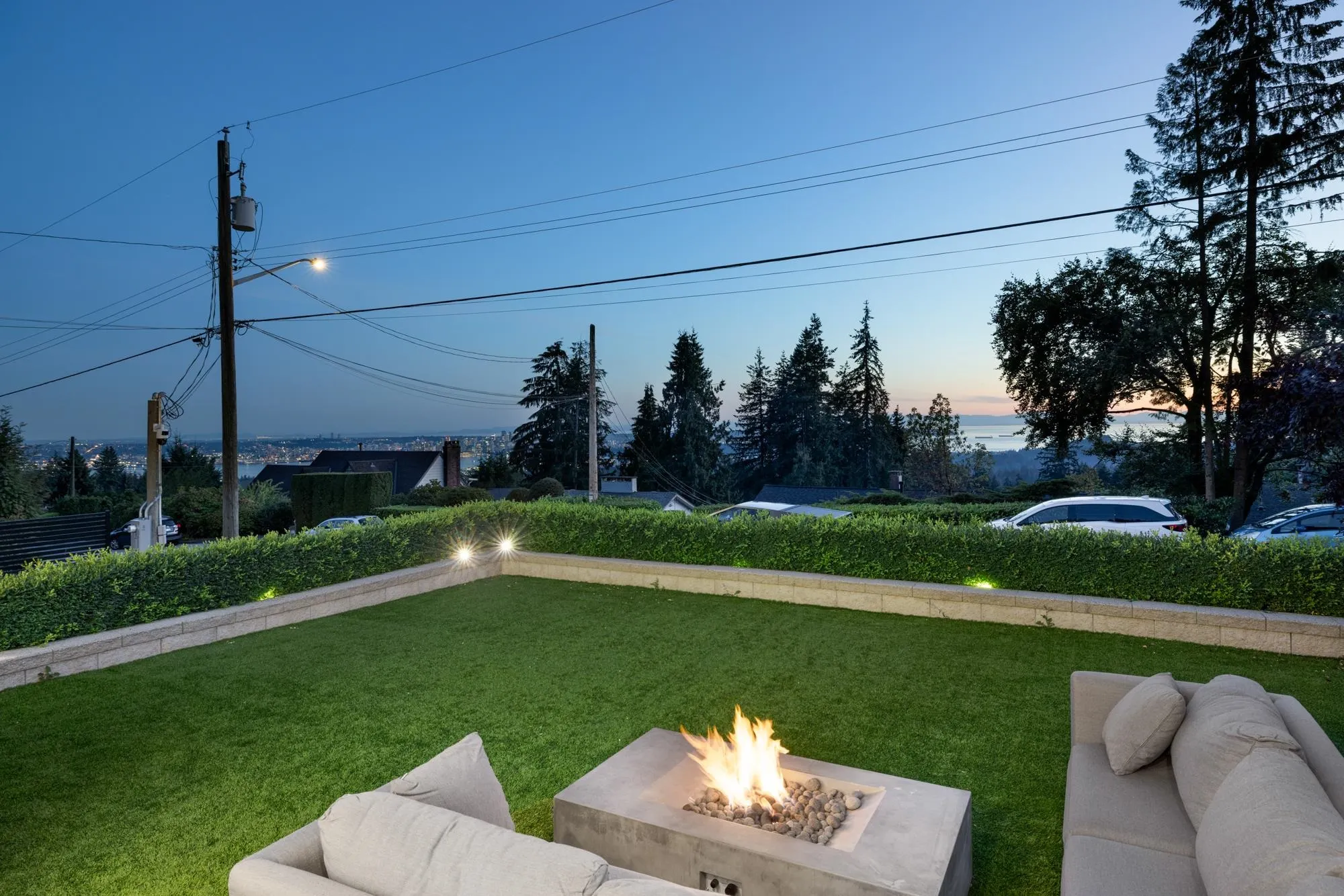 392 Ventura Crescent
