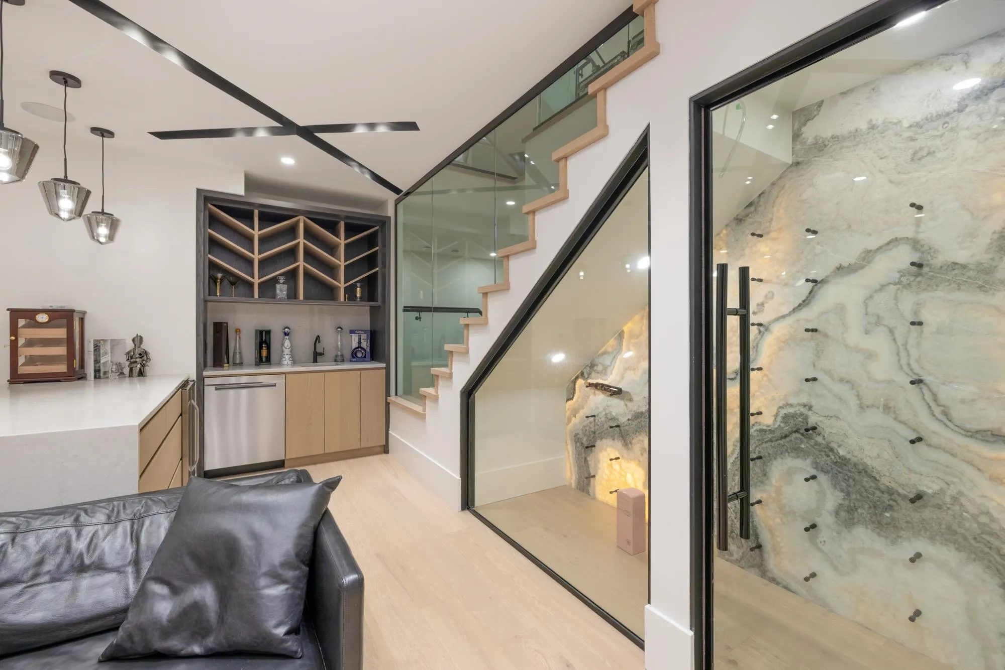 392 Ventura Crescent