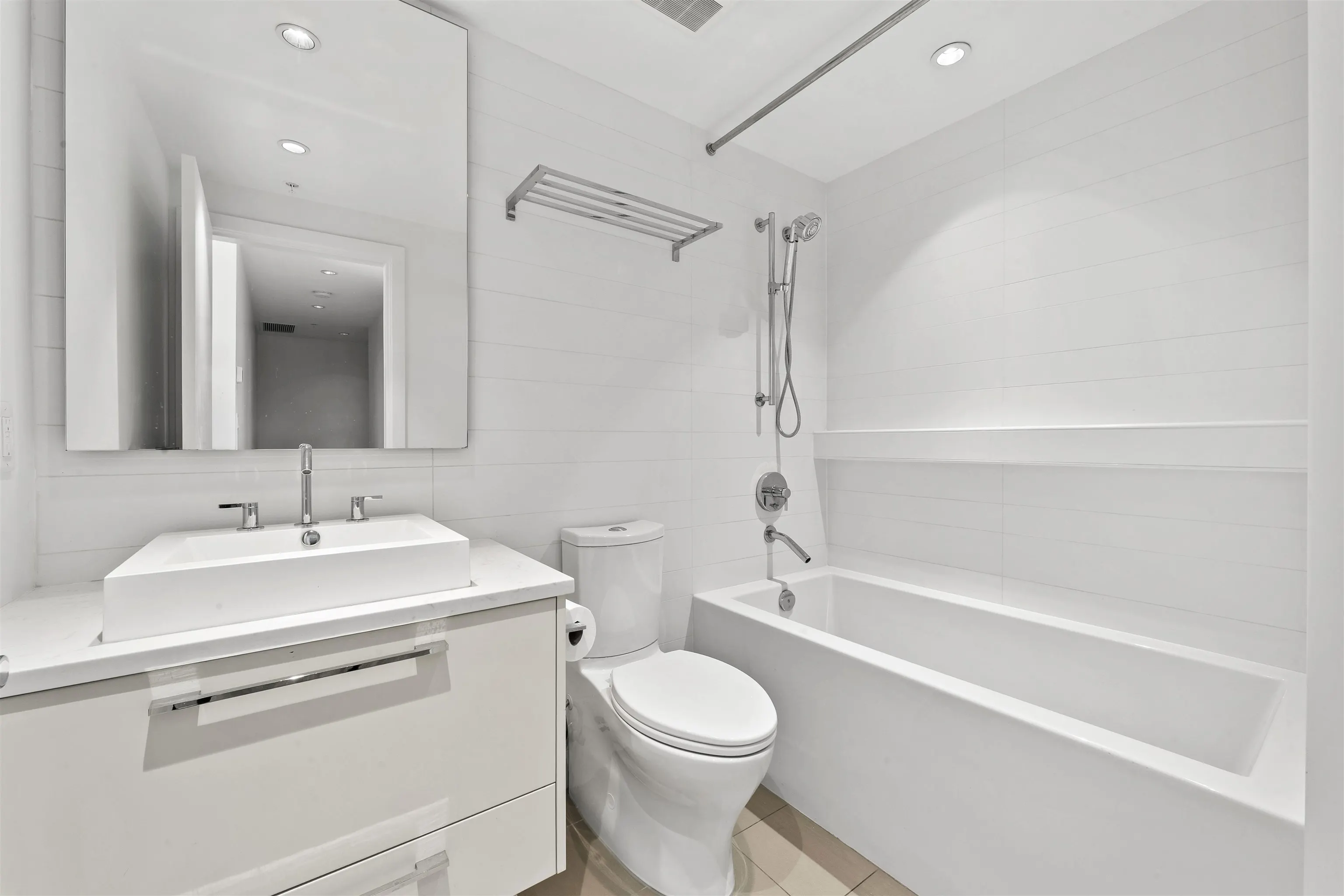 1005 7303 Noble Lane