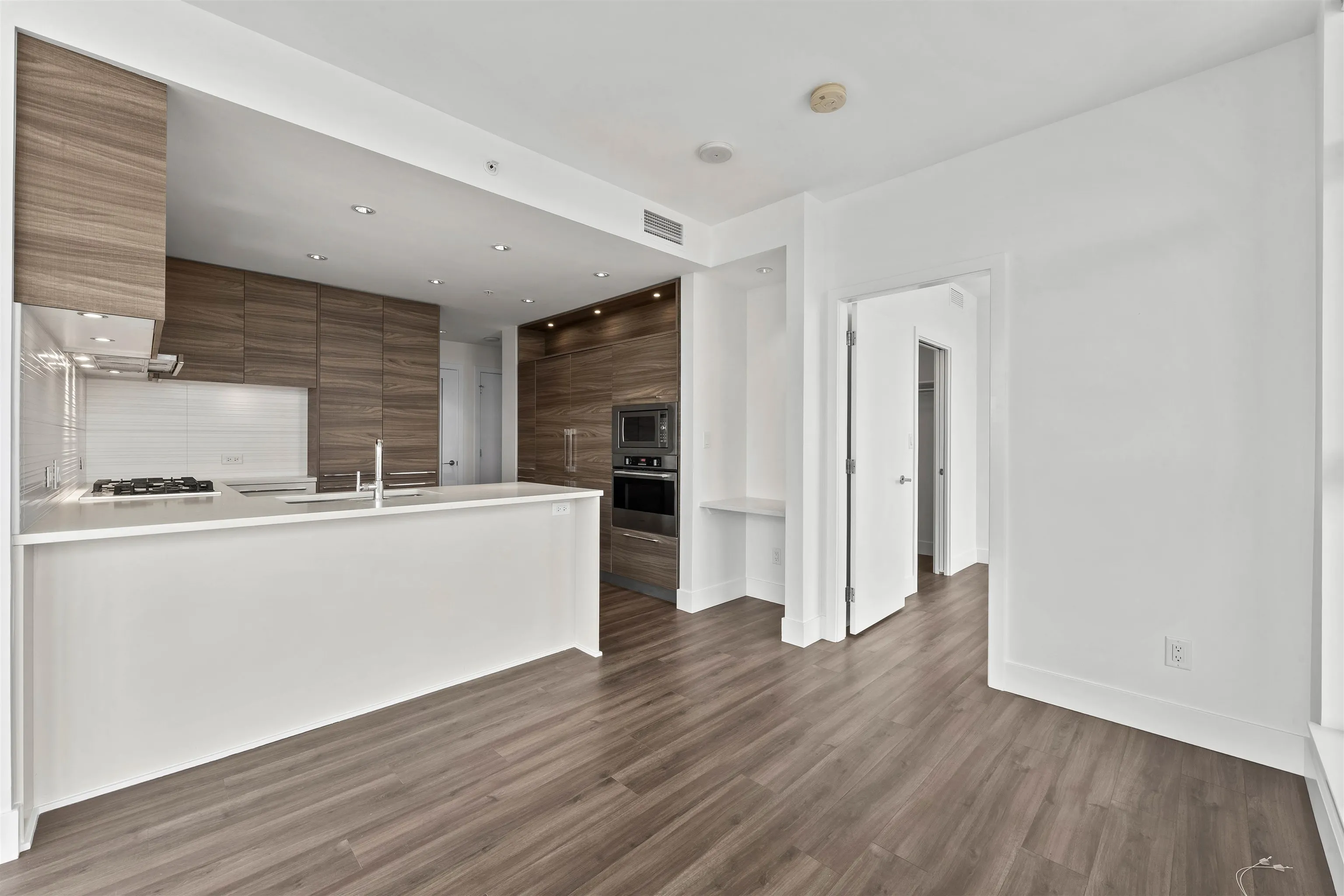 1005 7303 Noble Lane