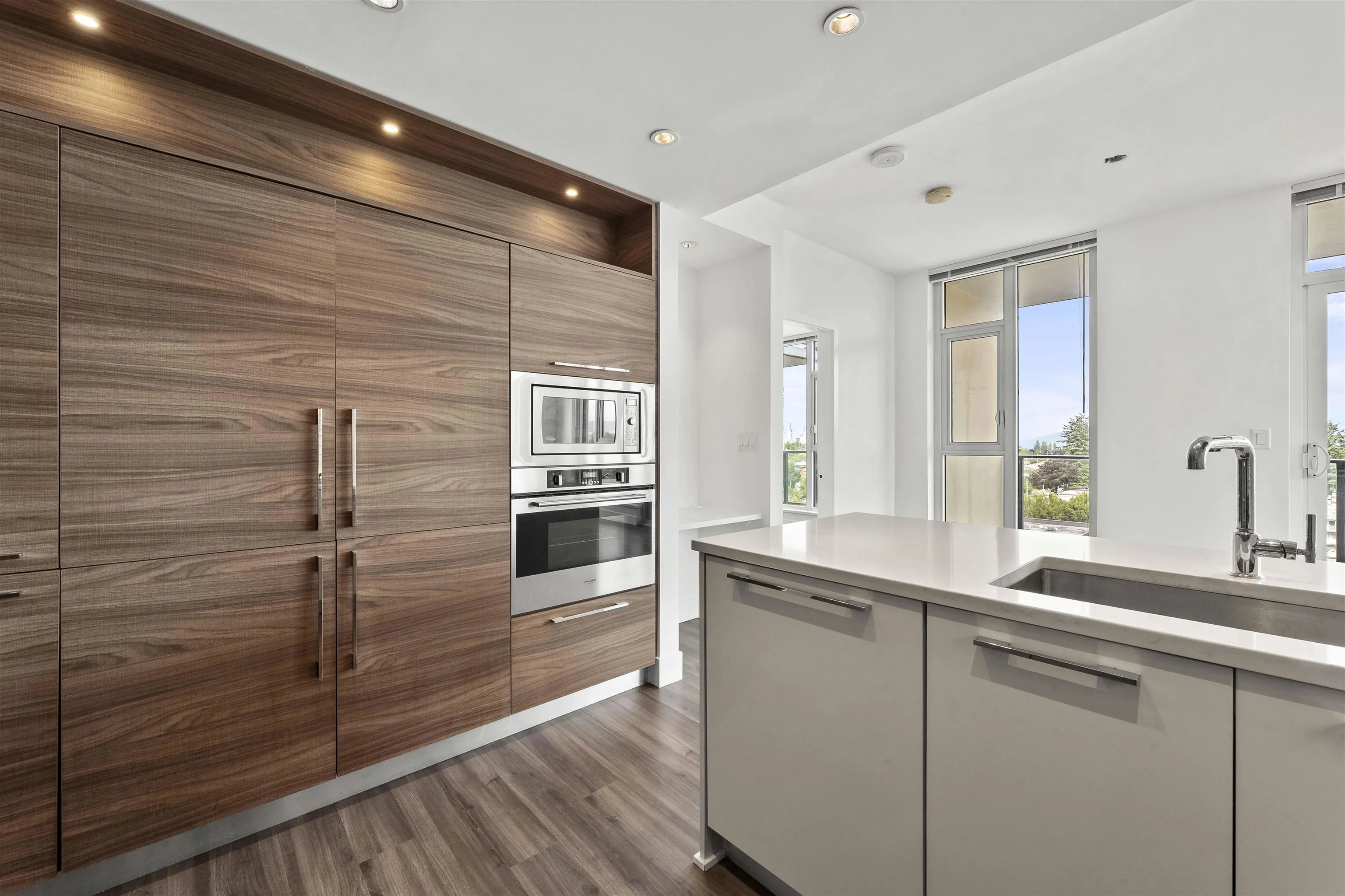 1005 7303 Noble Lane