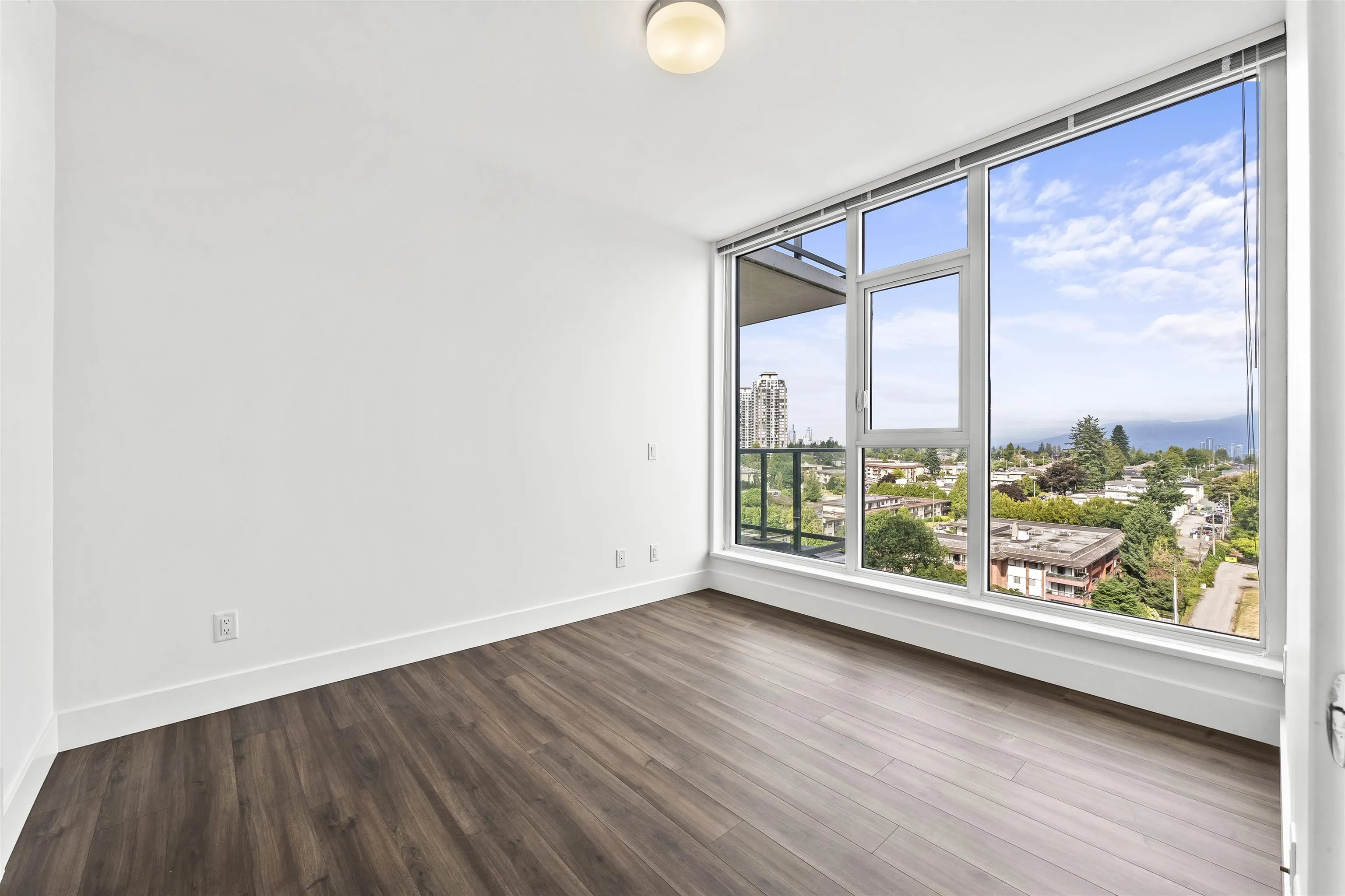1005 7303 Noble Lane