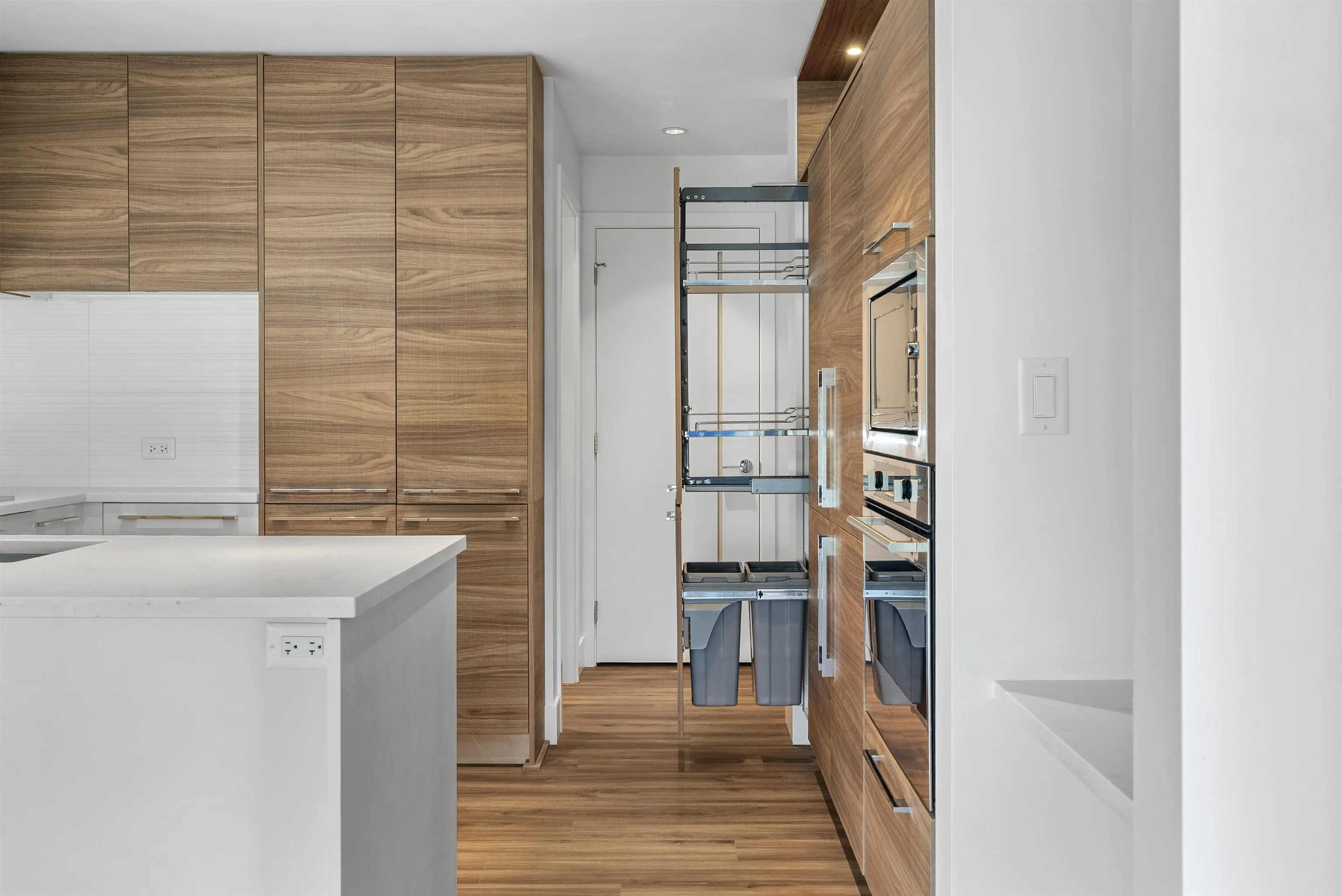 1005 7303 Noble Lane