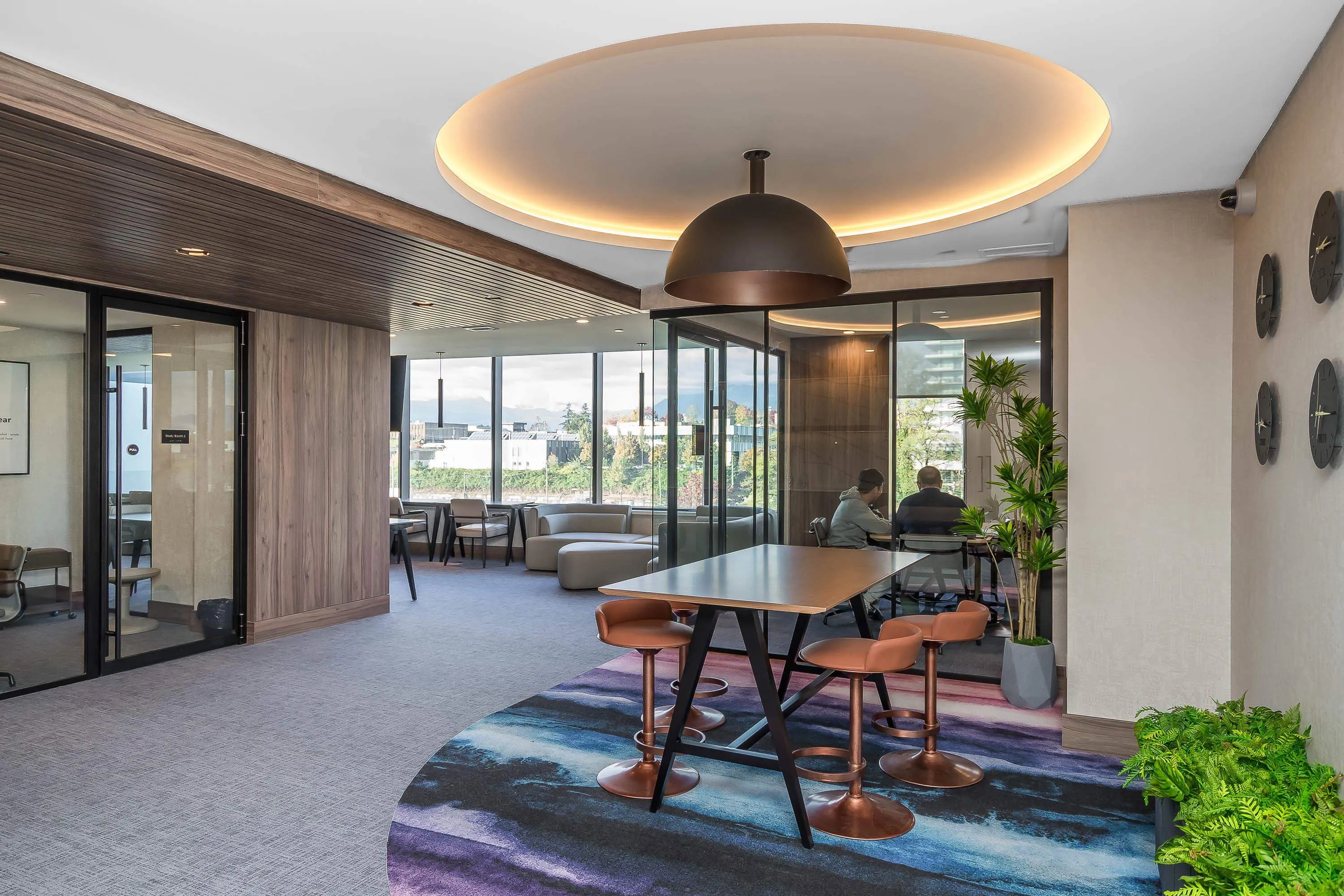 2707 4168 Lougheed Highway