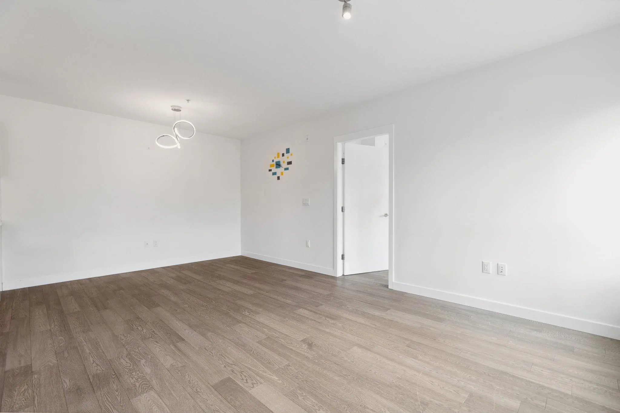 223 7828 Granville Street