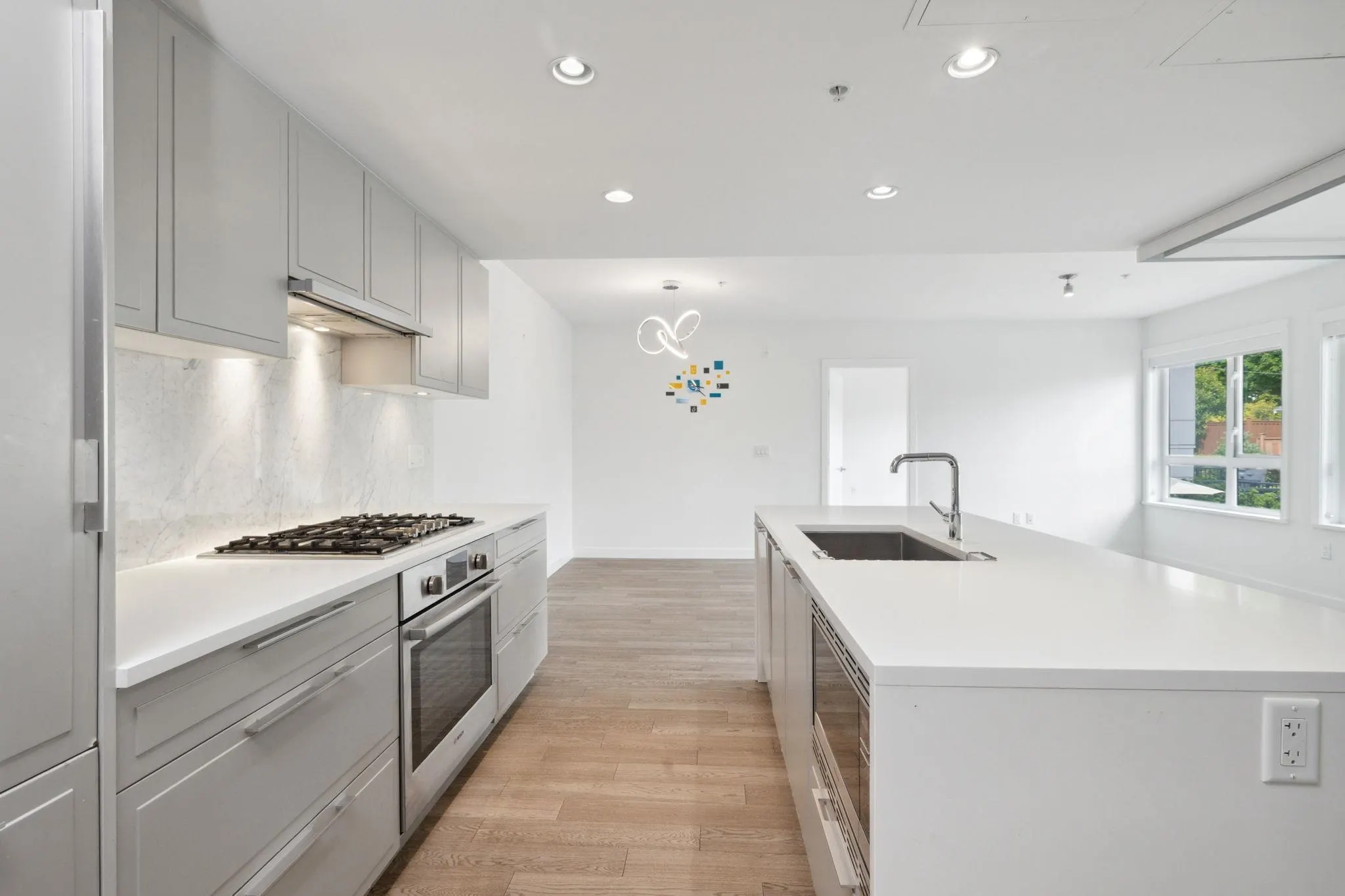 223 7828 Granville Street