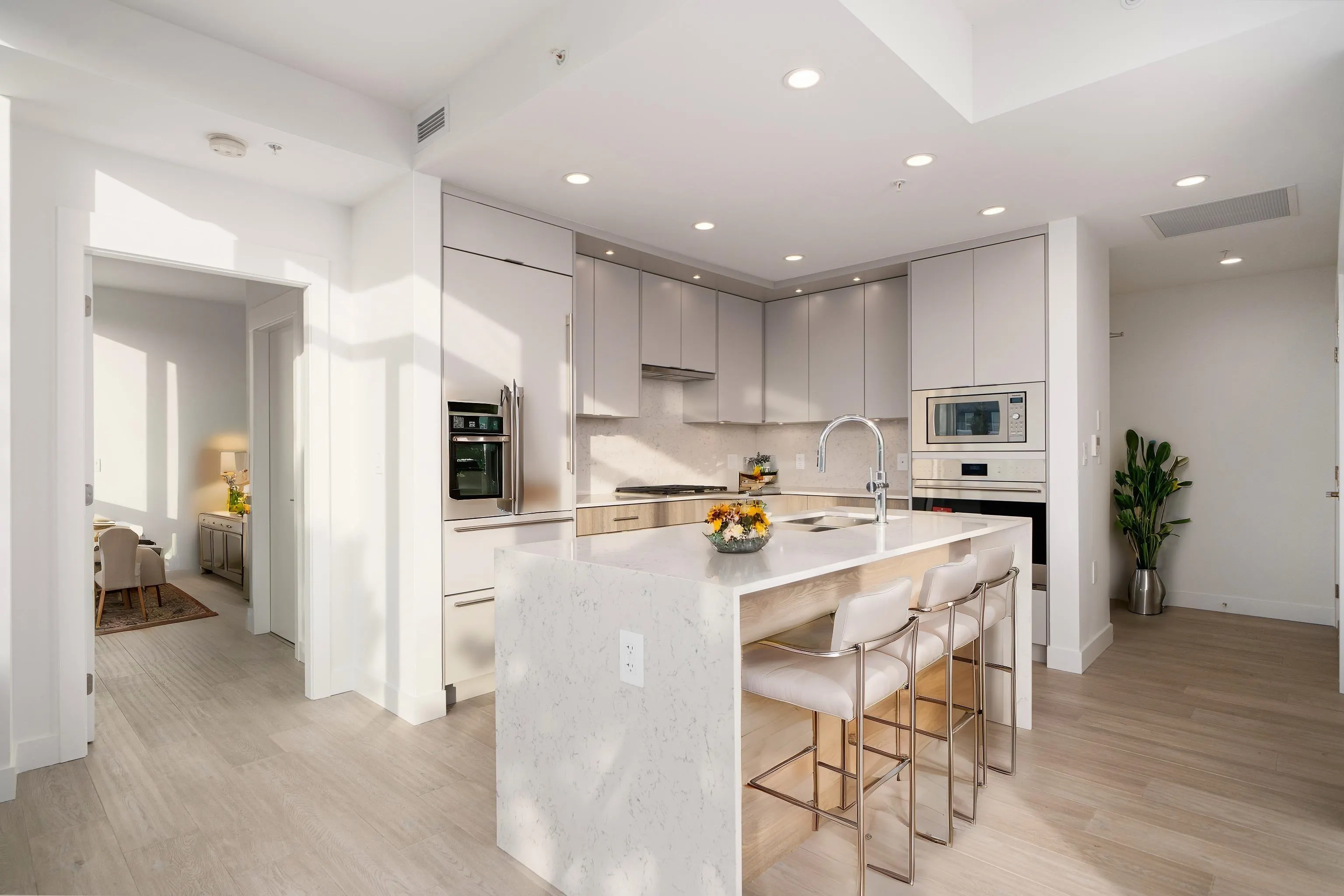503 7638 Cambie Street