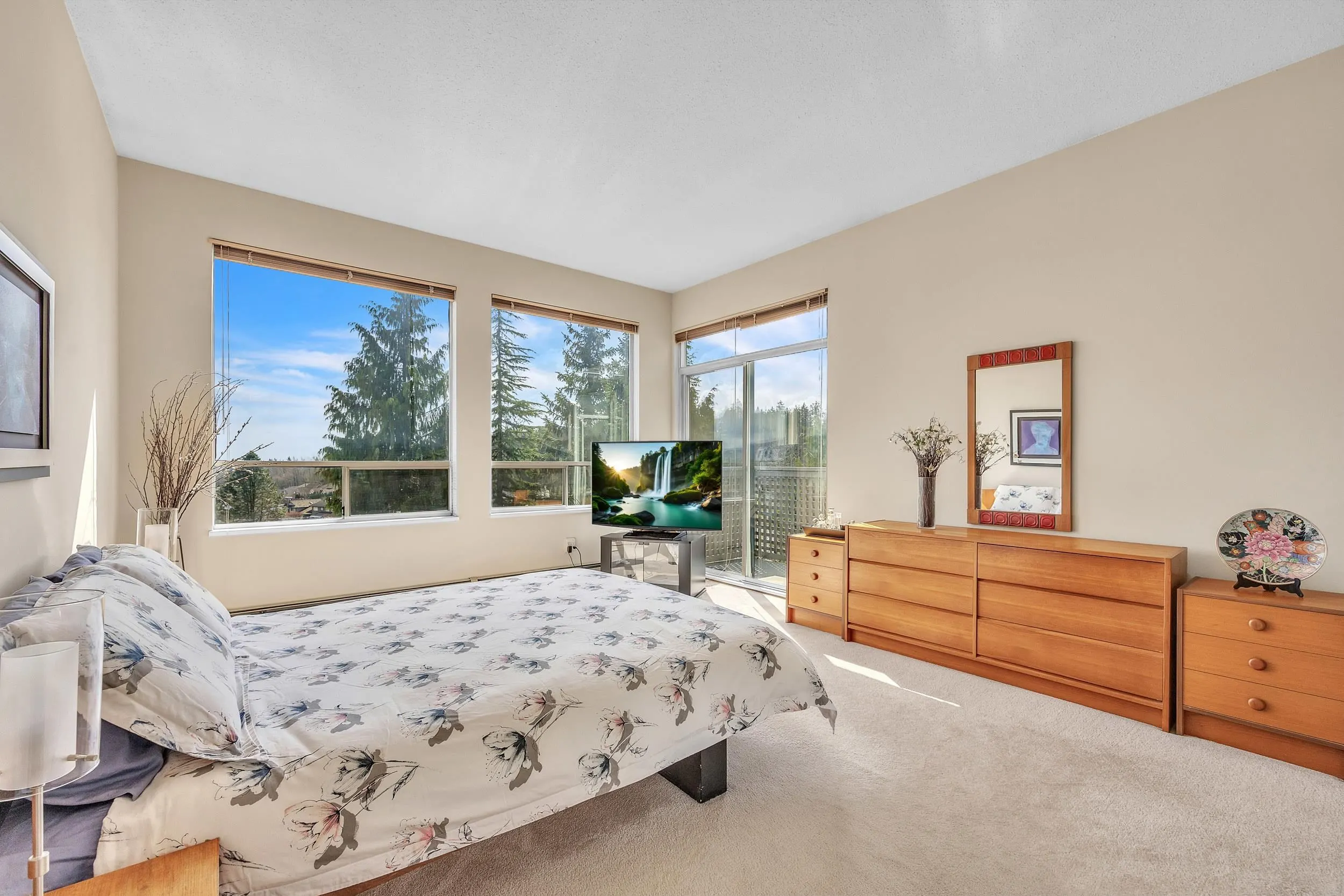 531 Tempe Crescent
