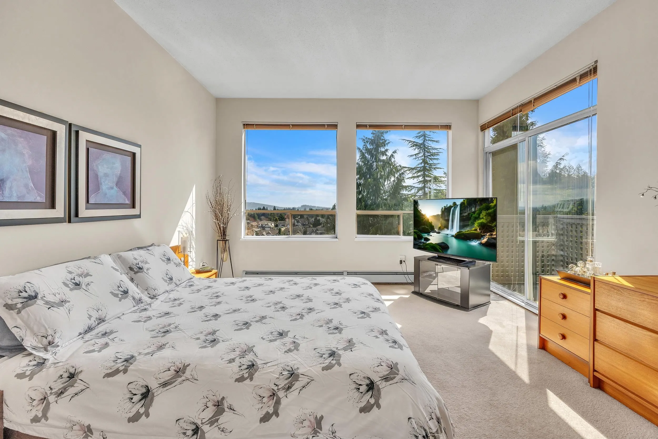 531 Tempe Crescent