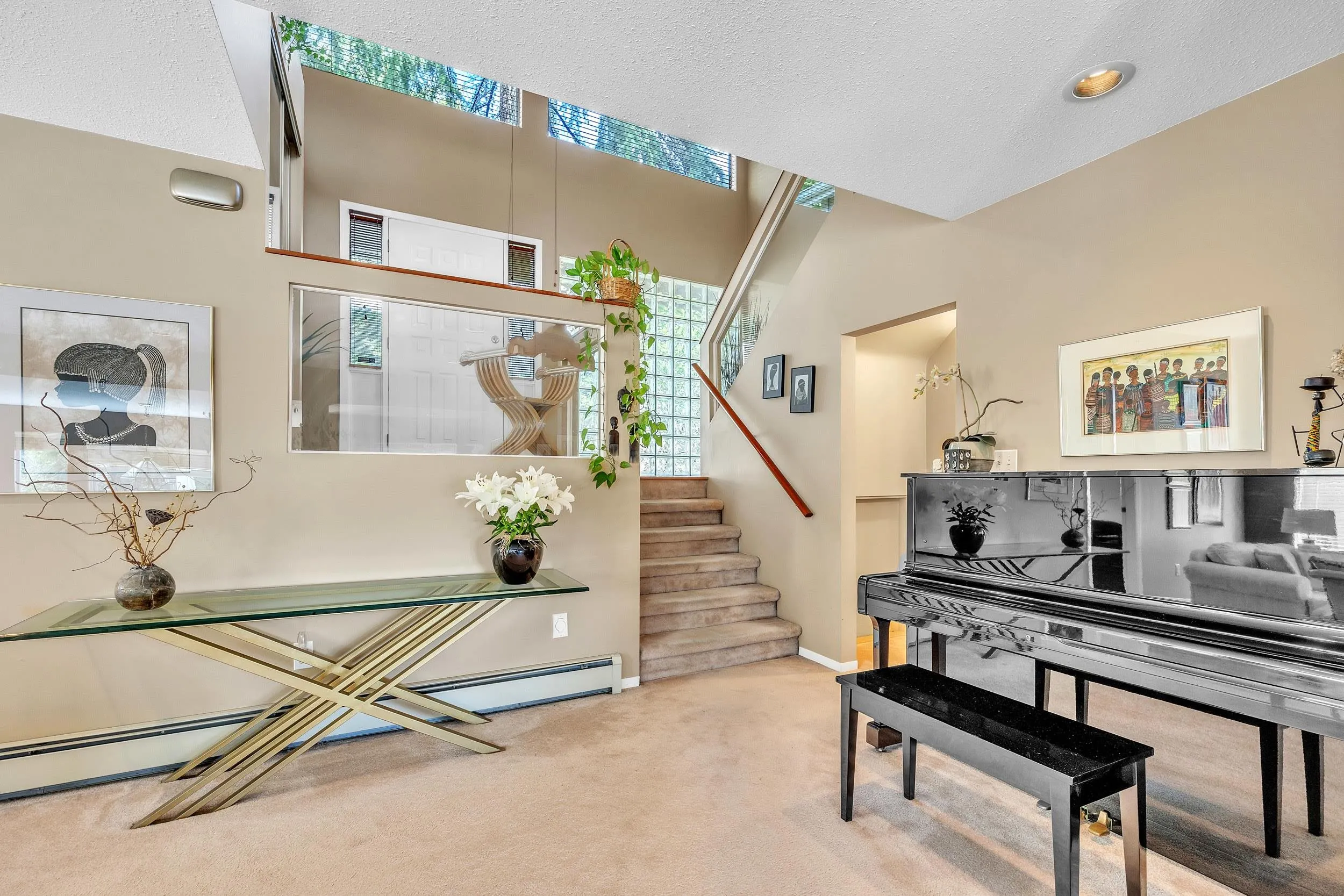 531 Tempe Crescent