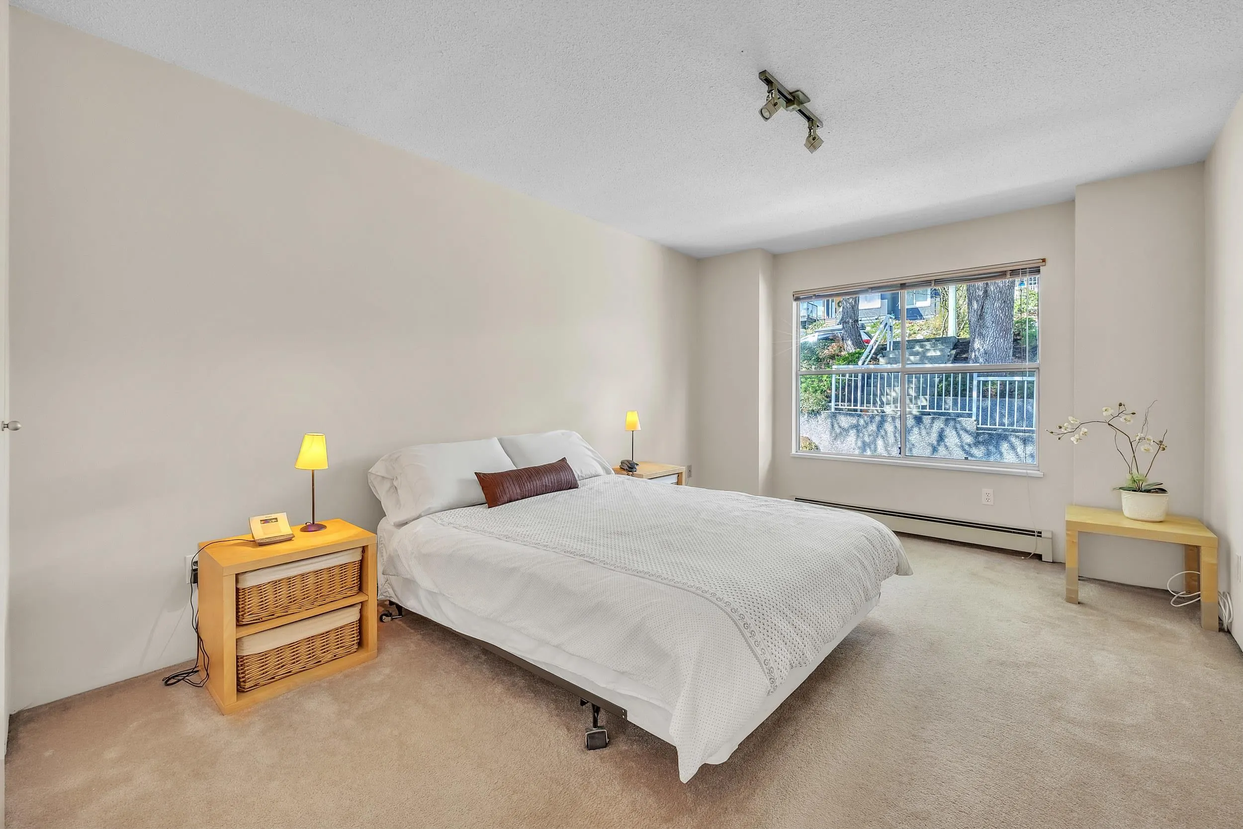 531 Tempe Crescent