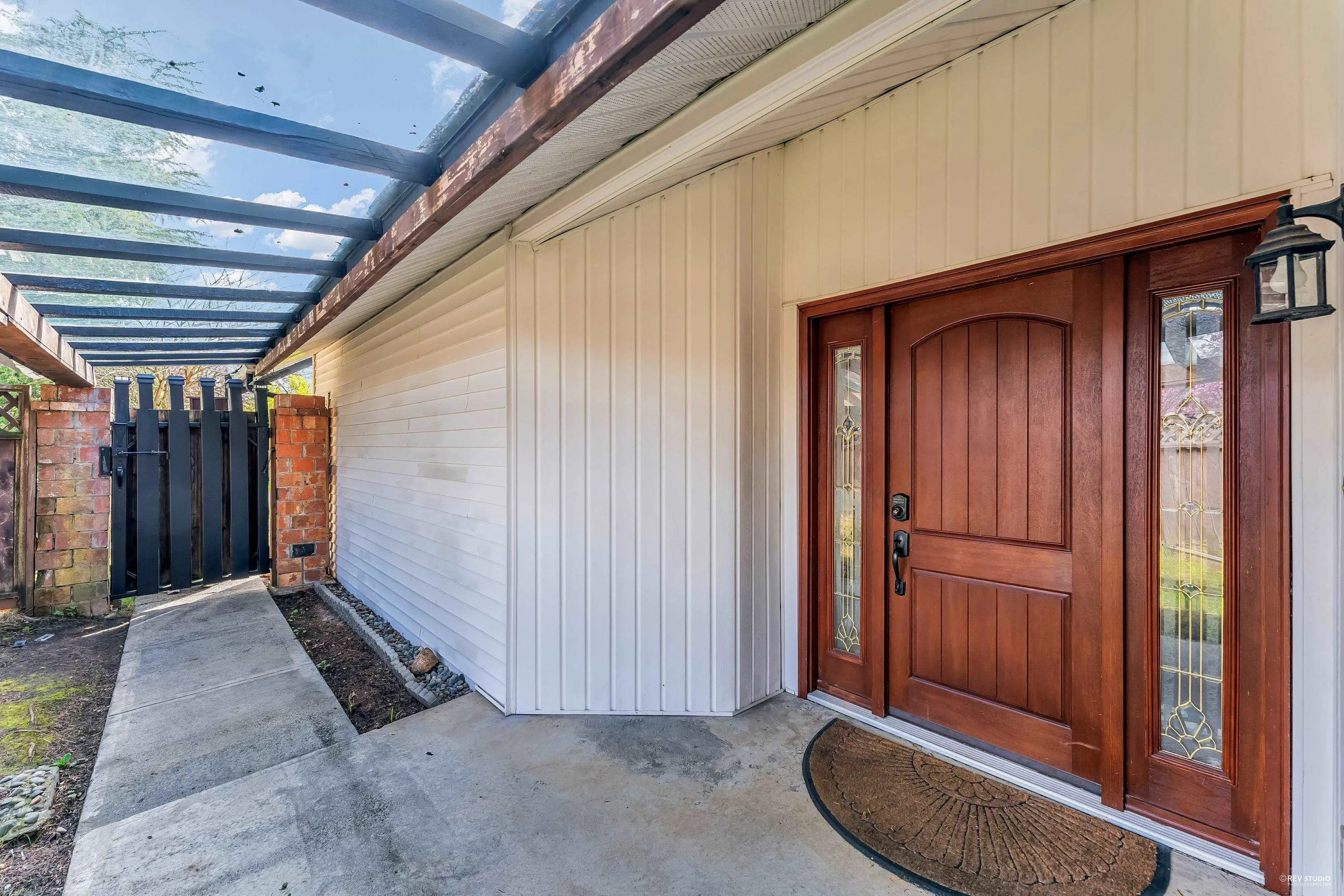 1983 148a Street