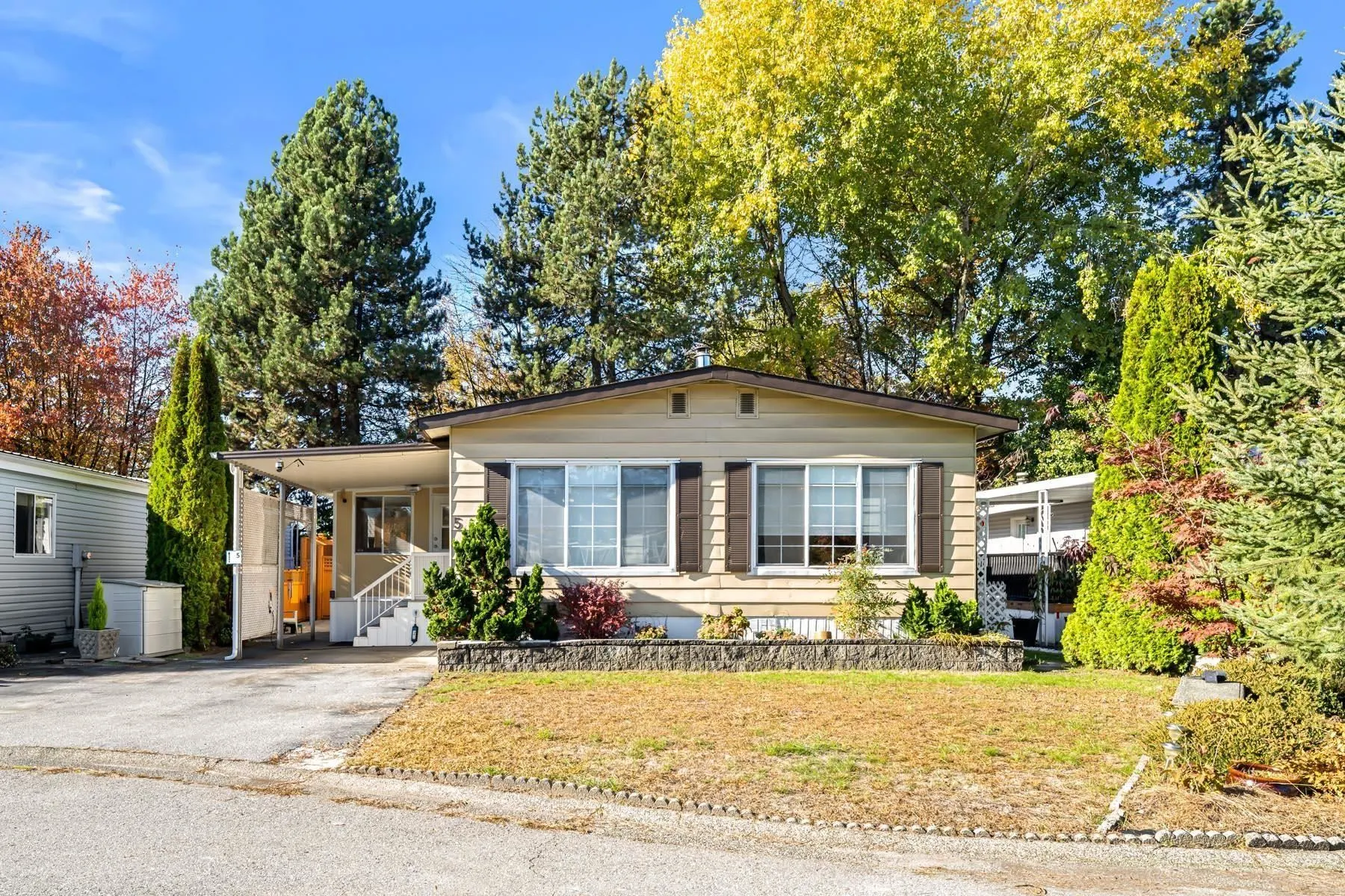 5 145 King Edward Street
