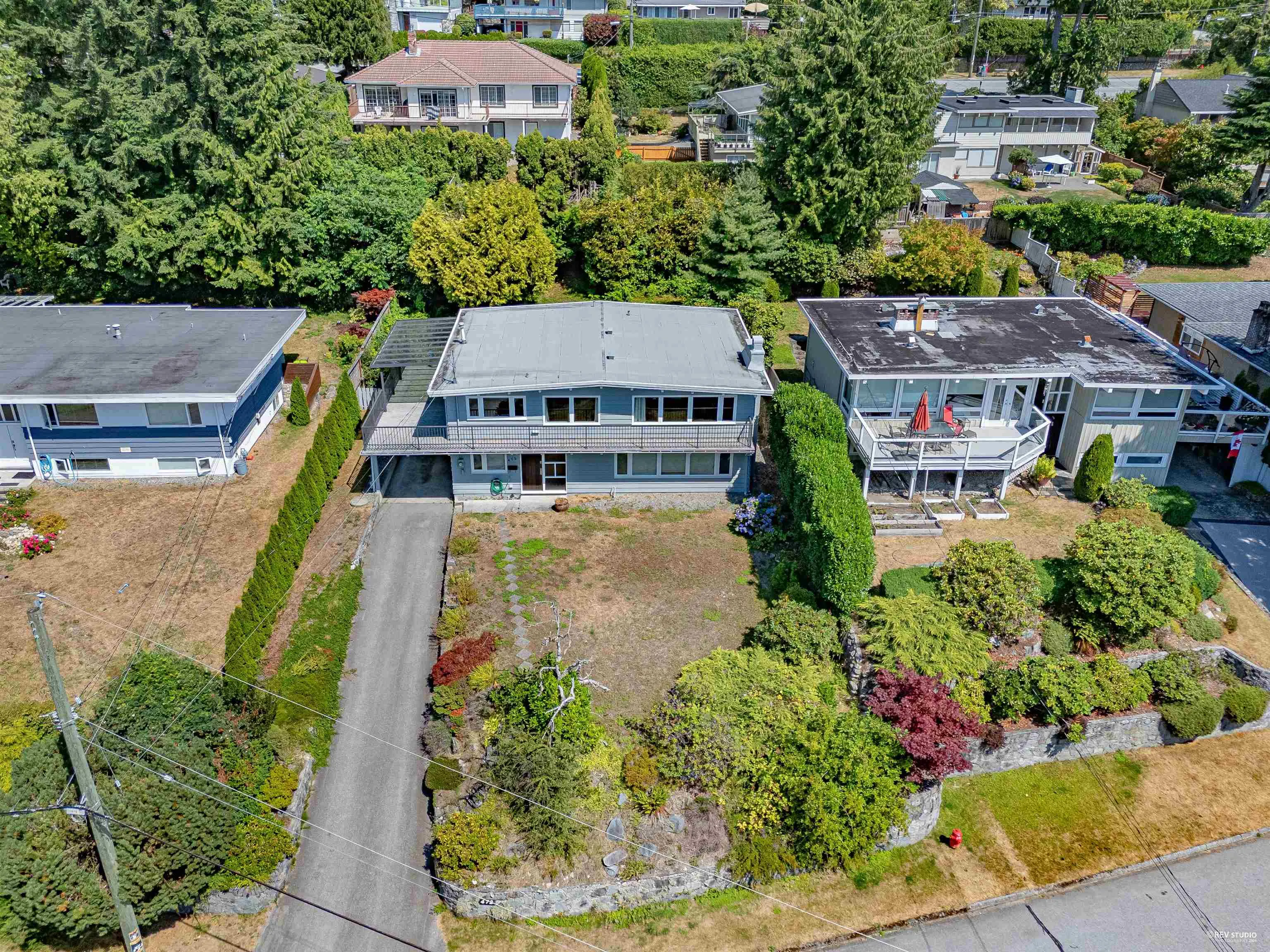 472 Crestwood Avenue