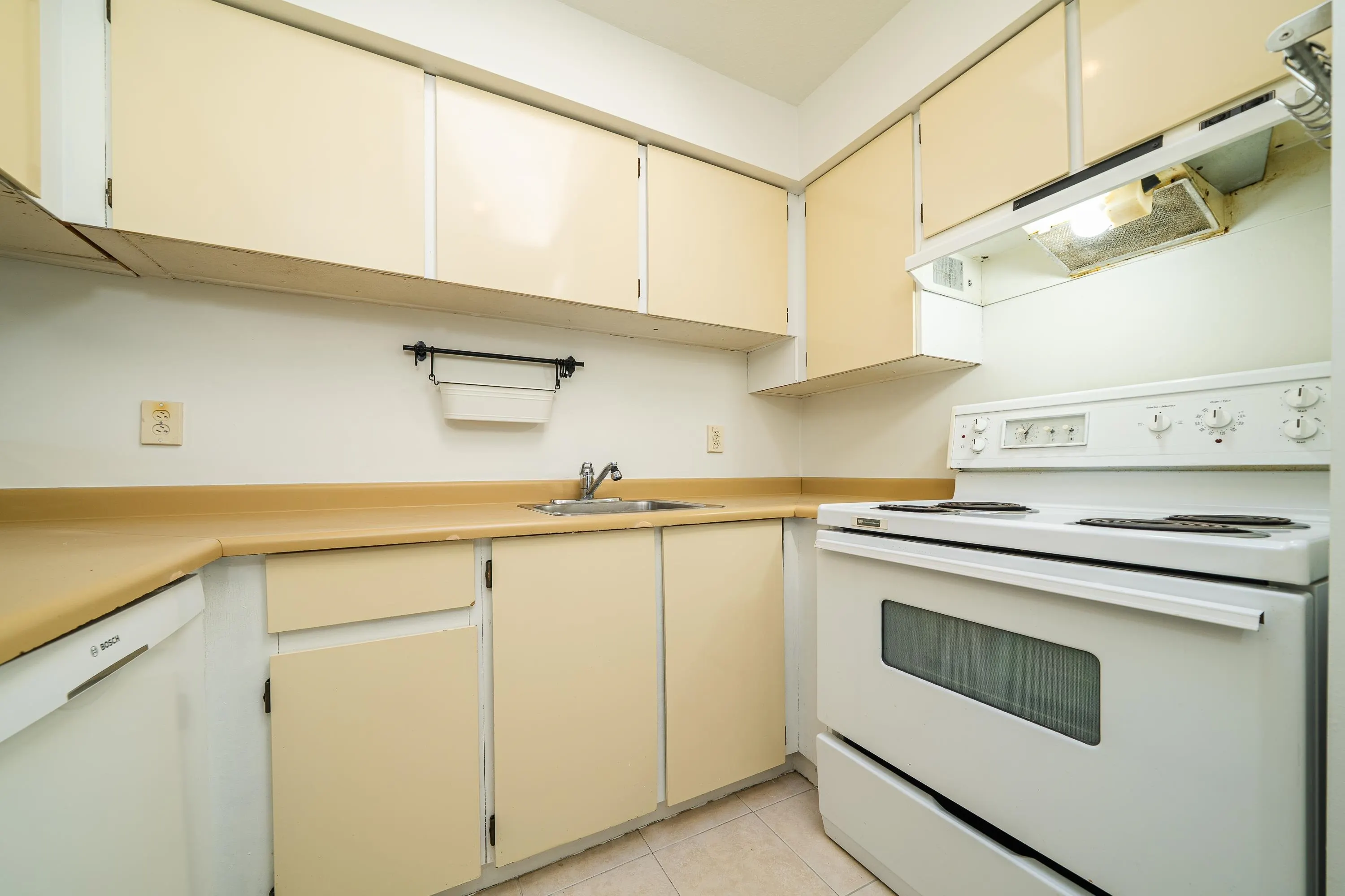 313 8460 Ackroyd Road