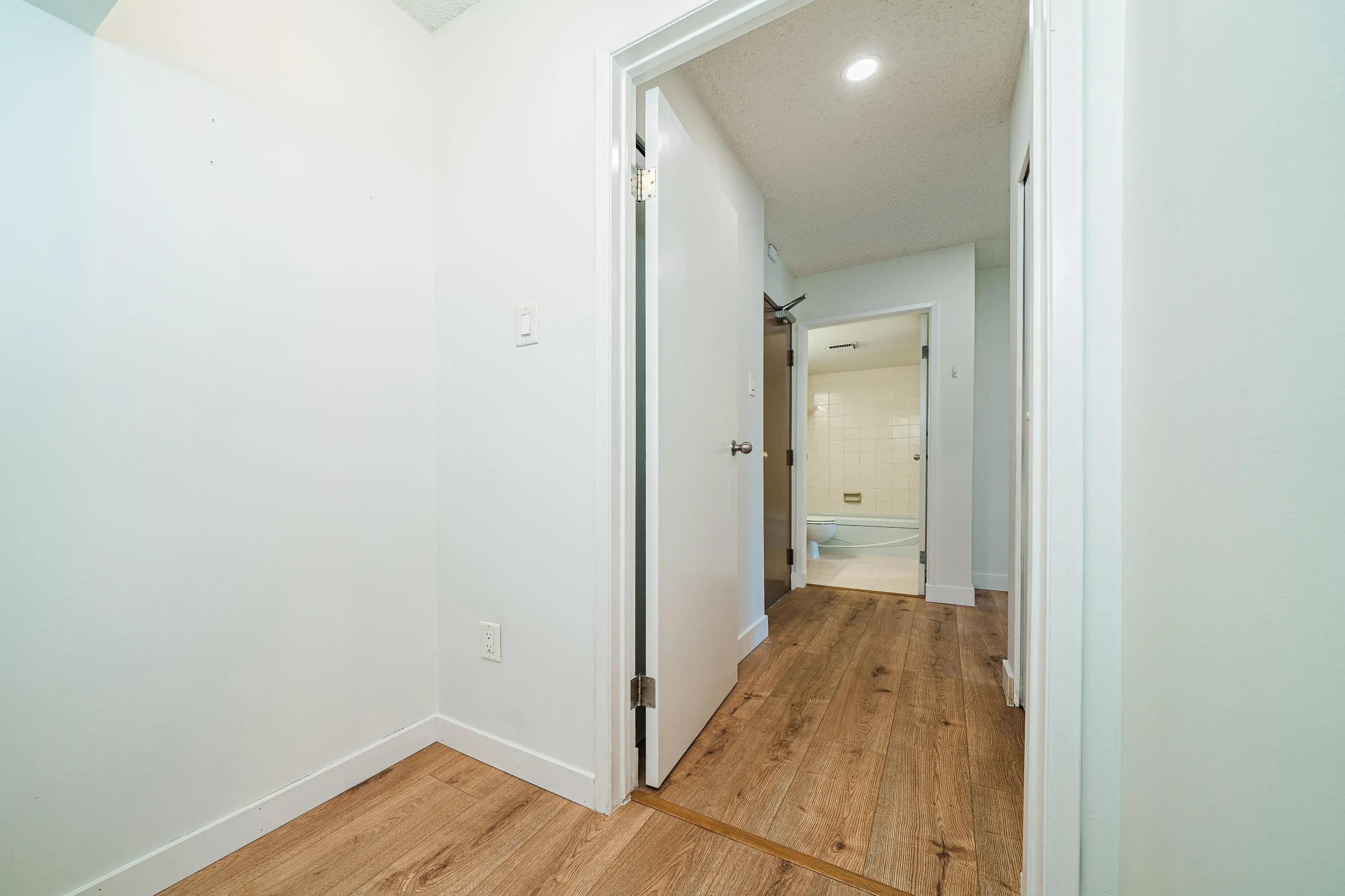 313 8460 Ackroyd Road