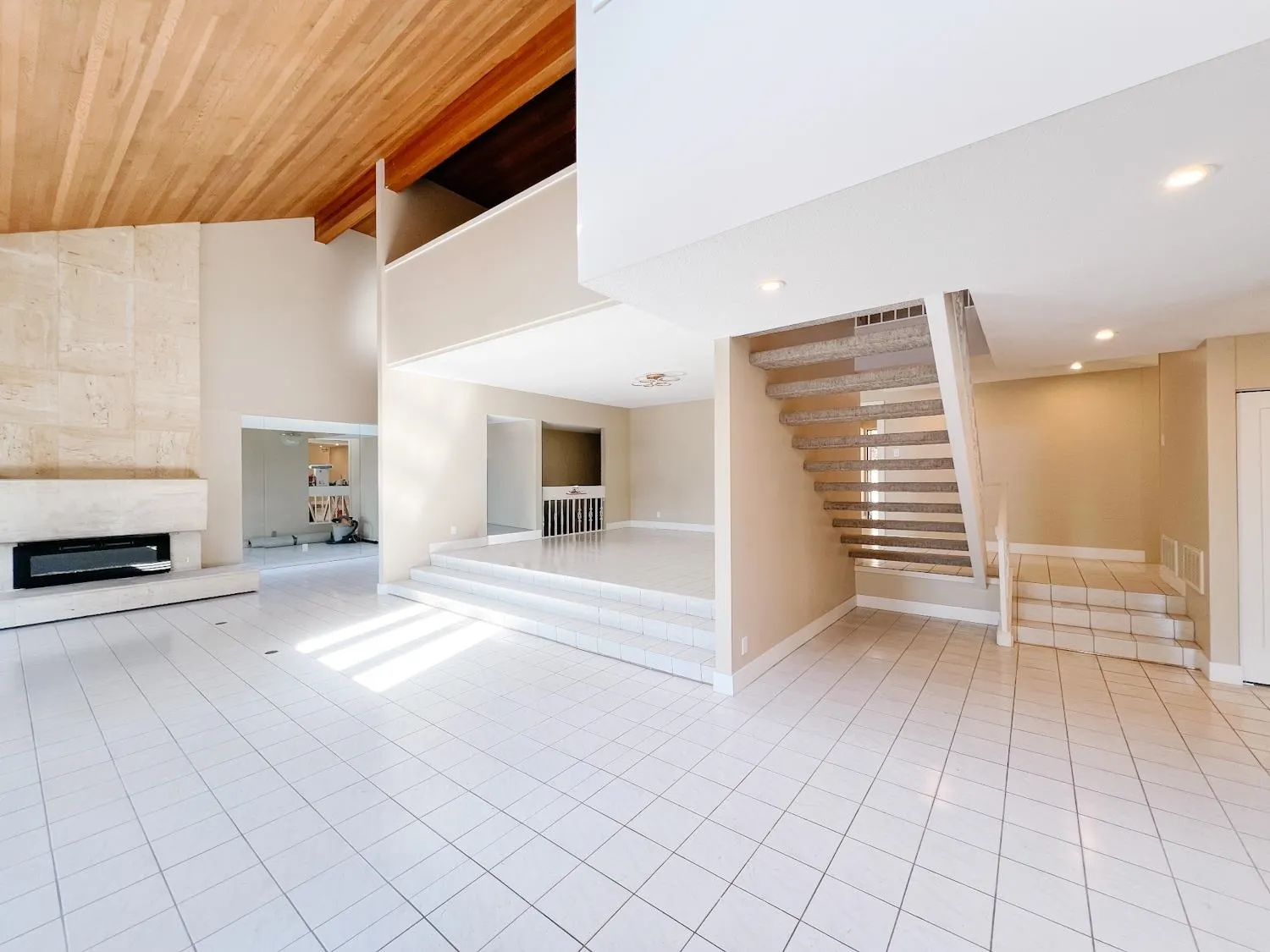 1333 Tyrol Drive