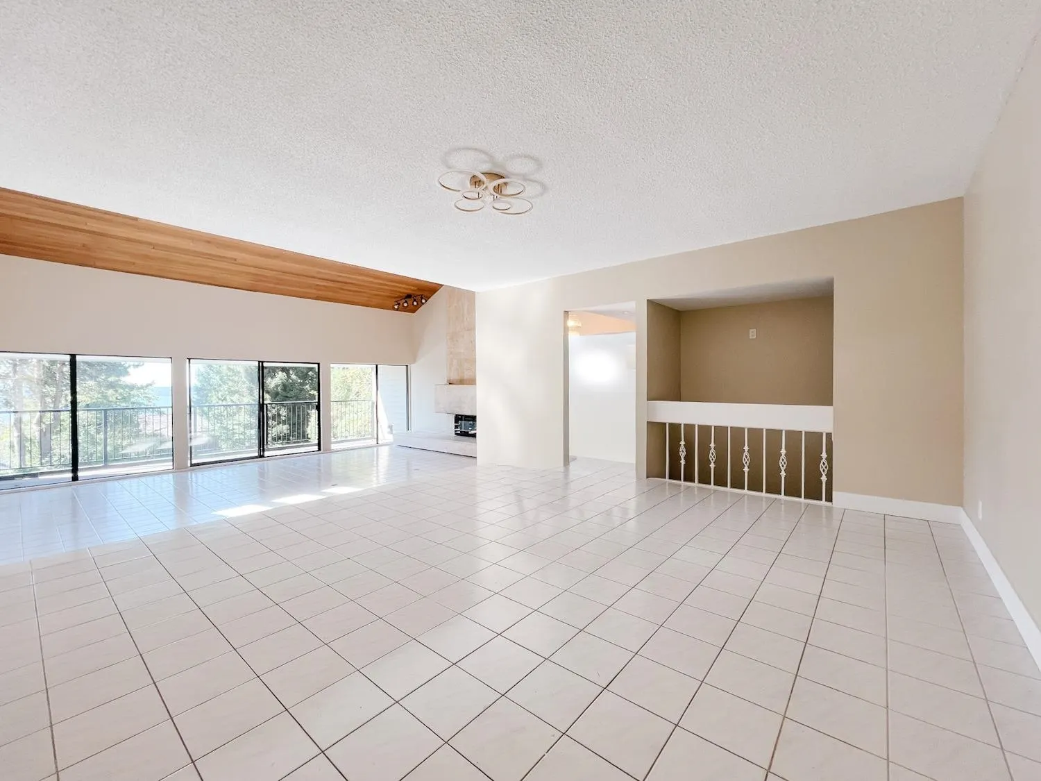 1333 Tyrol Drive