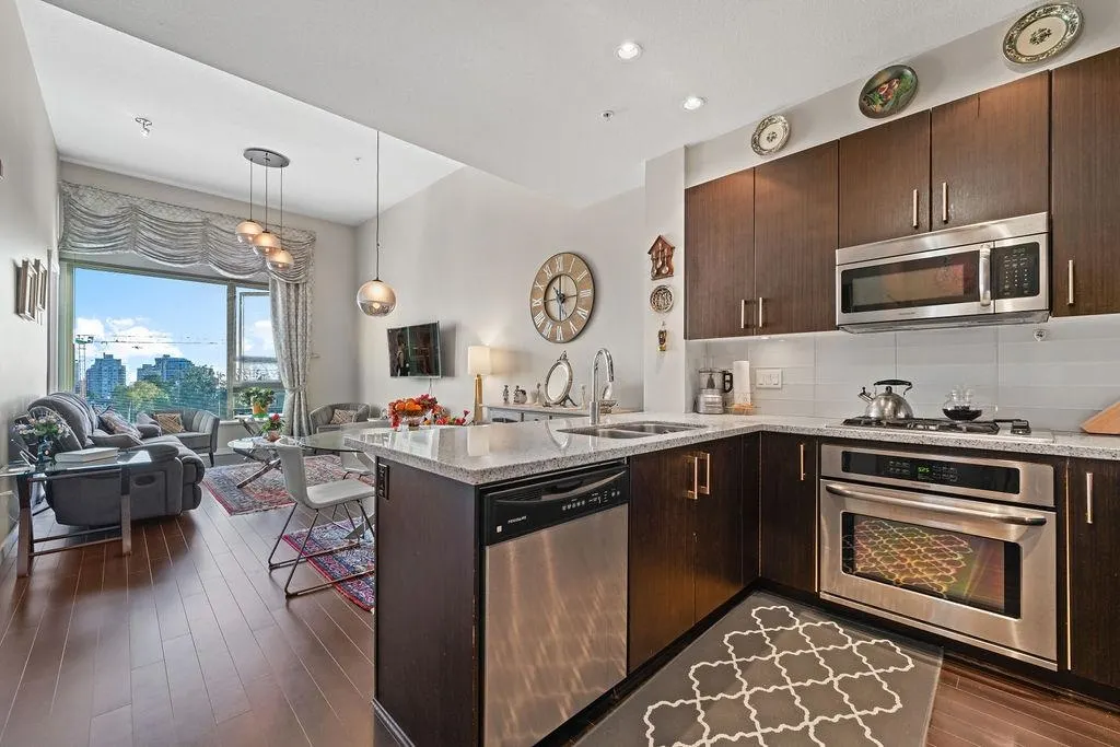 119 W 22nd Street