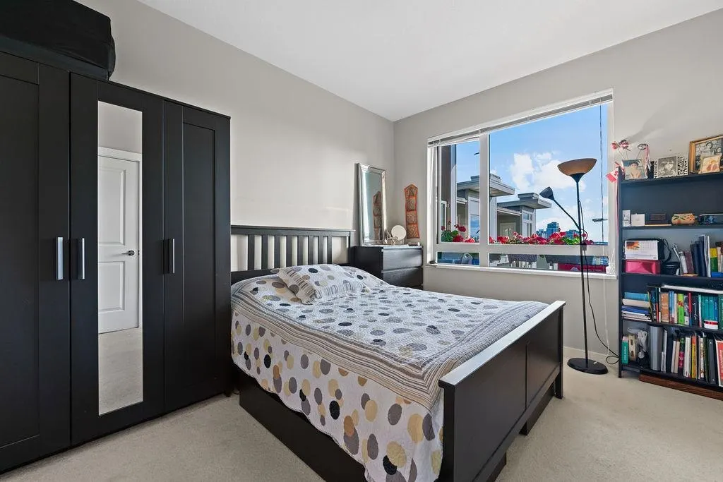 119 W 22nd Street