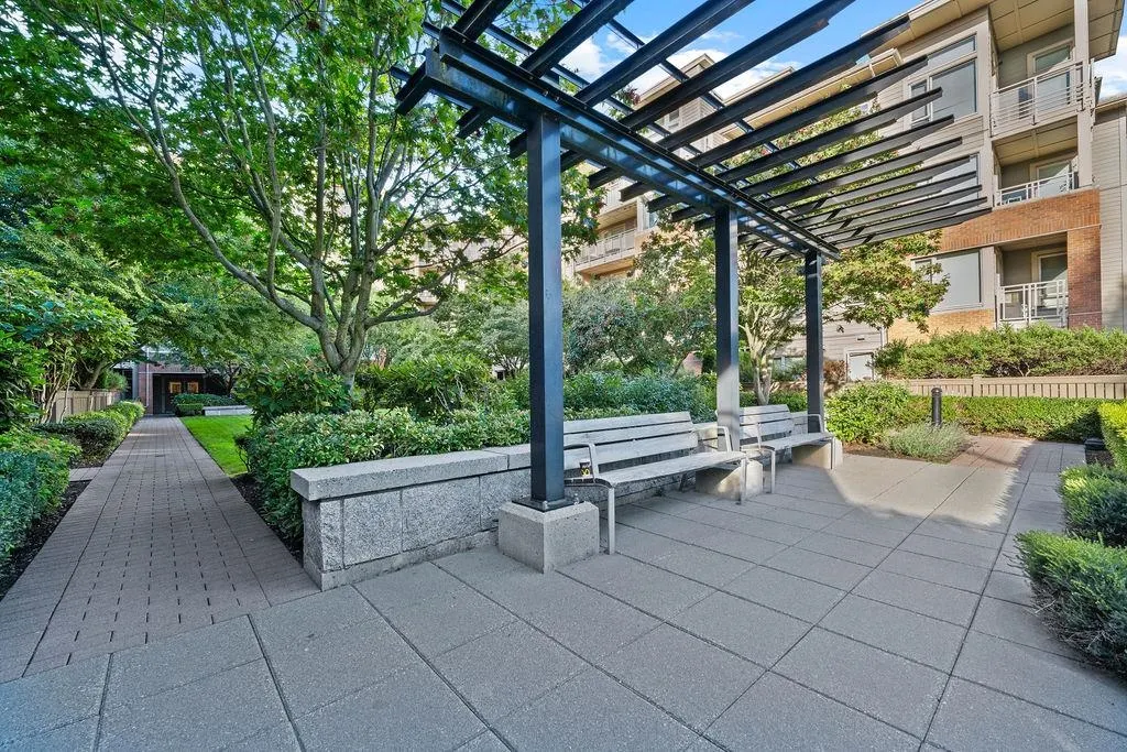 119 W 22nd Street