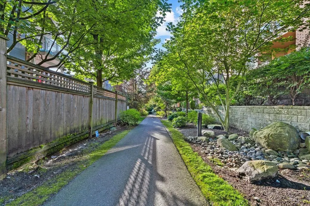 119 W 22nd Street