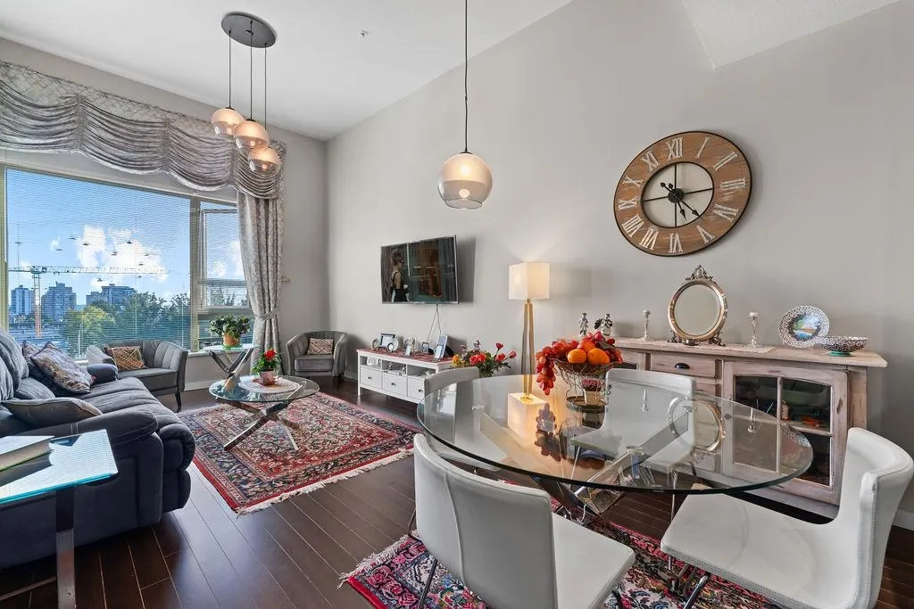 119 W 22nd Street