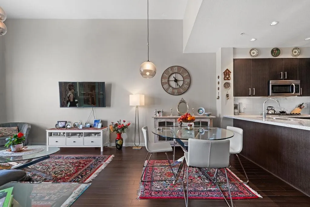 119 W 22nd Street
