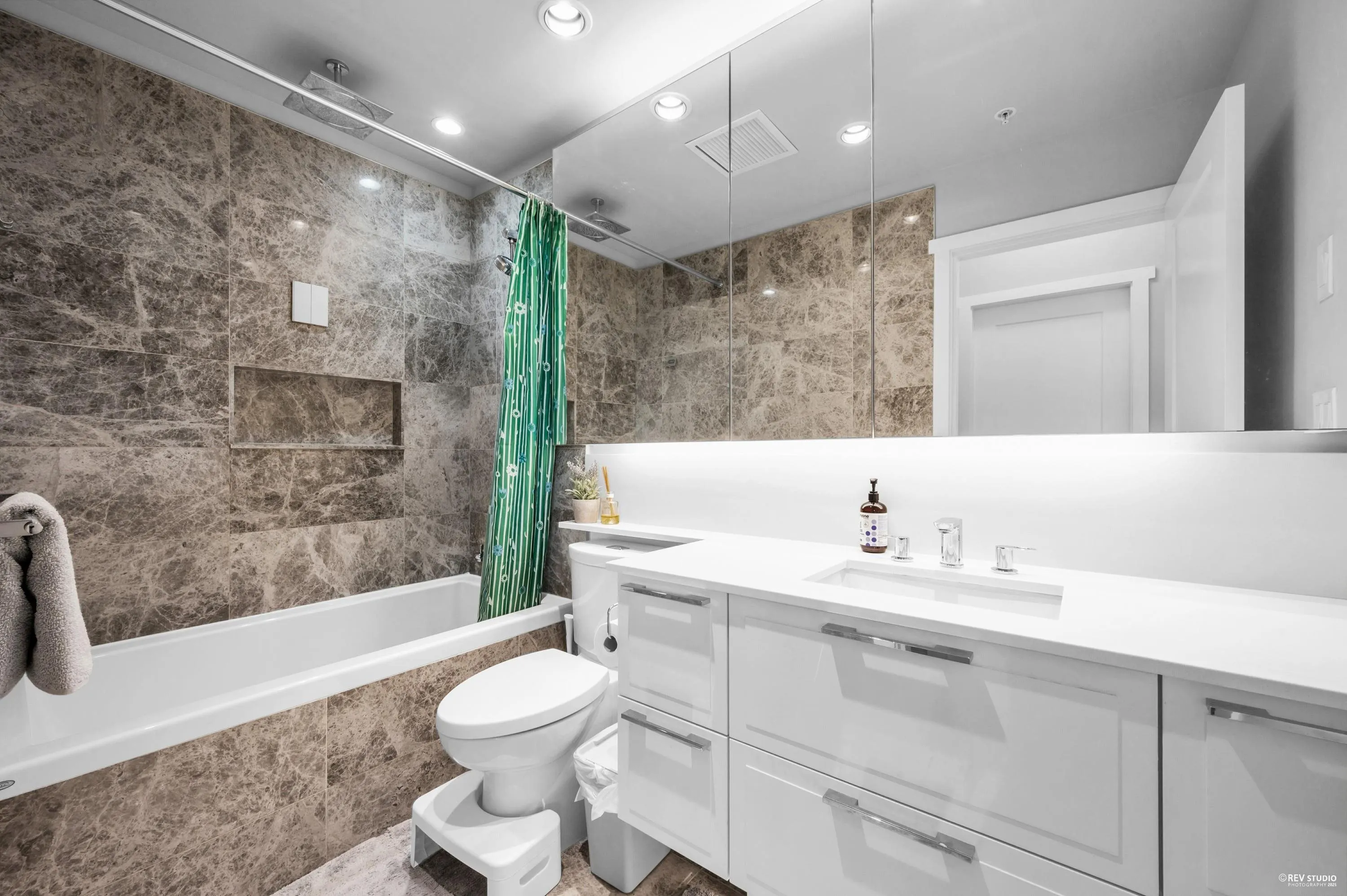 505 118 Carrie Cates Court